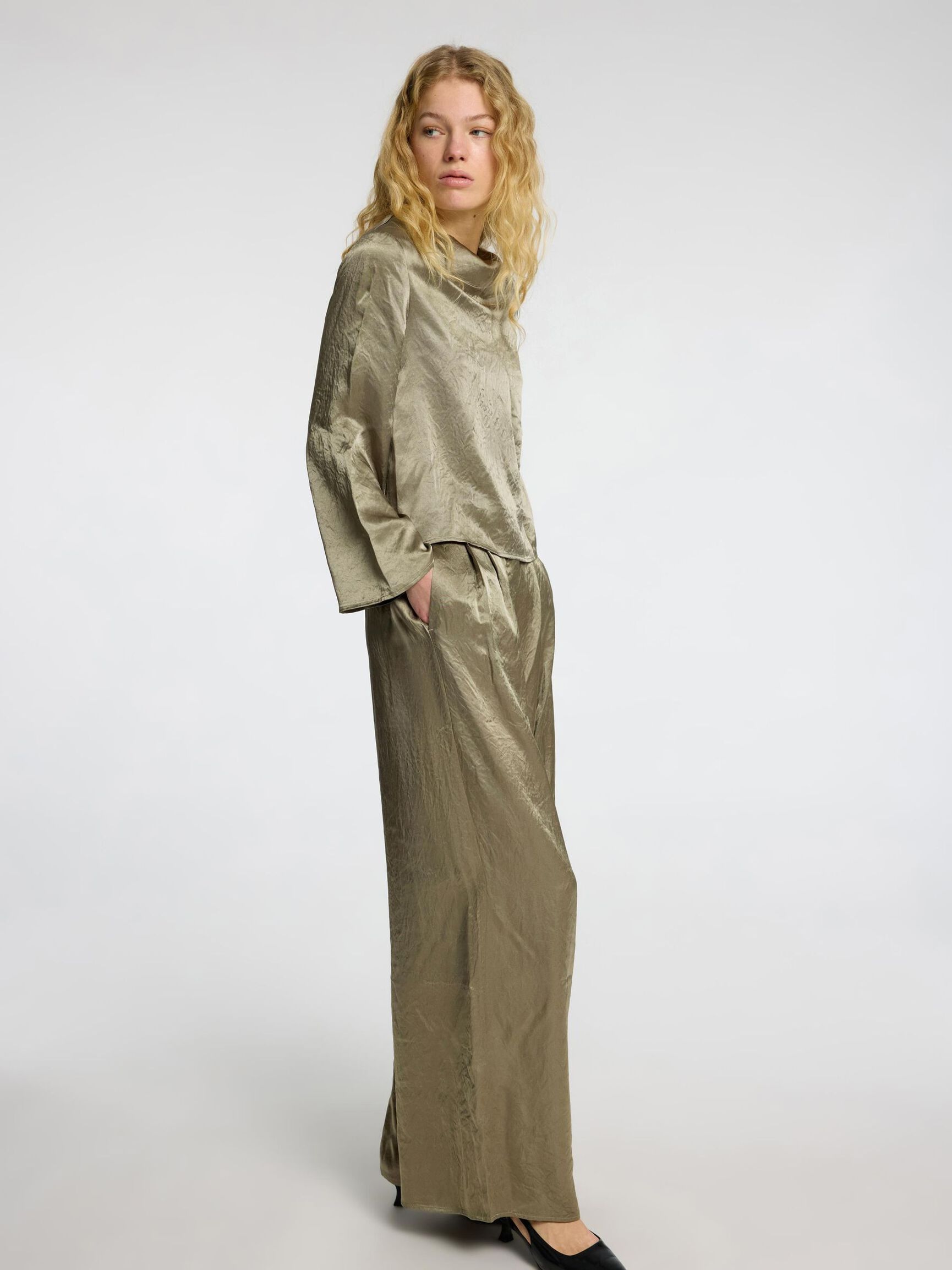SATYNOWE SPODNIE, Vetiver, highres