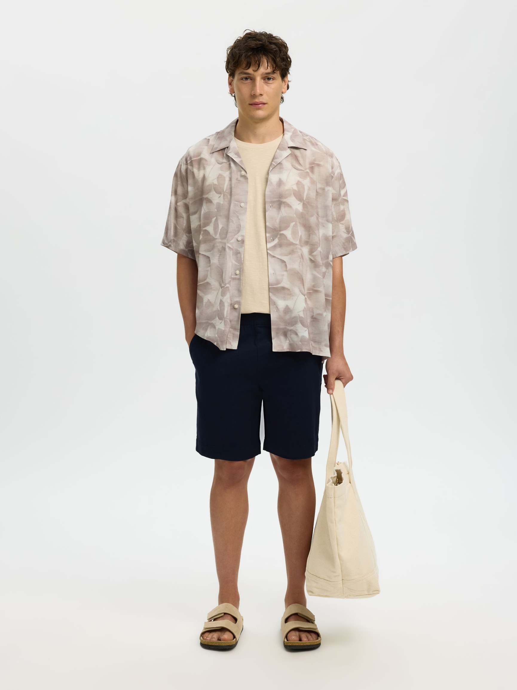 REGULAR FIT SHORTS, Sky Captain, highres