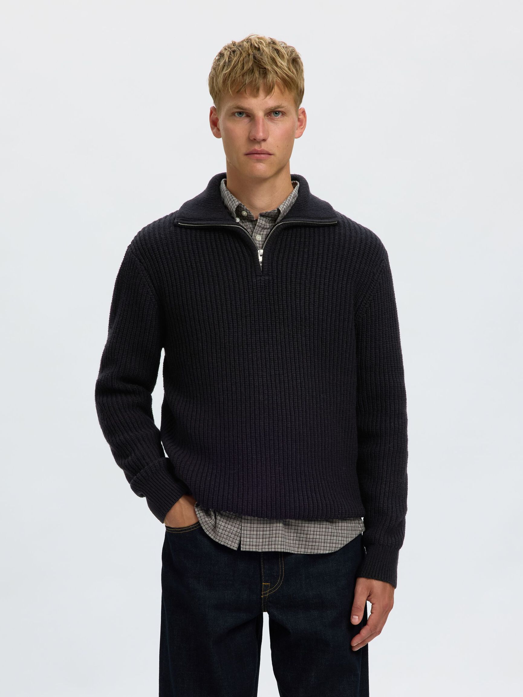 WOOL BLEND HALF-ZIP JUMPER, Black, highres