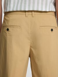 REGULAR FIT CHINOSHORTS, Kelp, highres