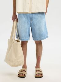 LOOSE FIT DENIM SHORTS, Light Blue Denim, highres