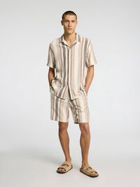 EN COTON RAYÉ SHORT, Egret, highres