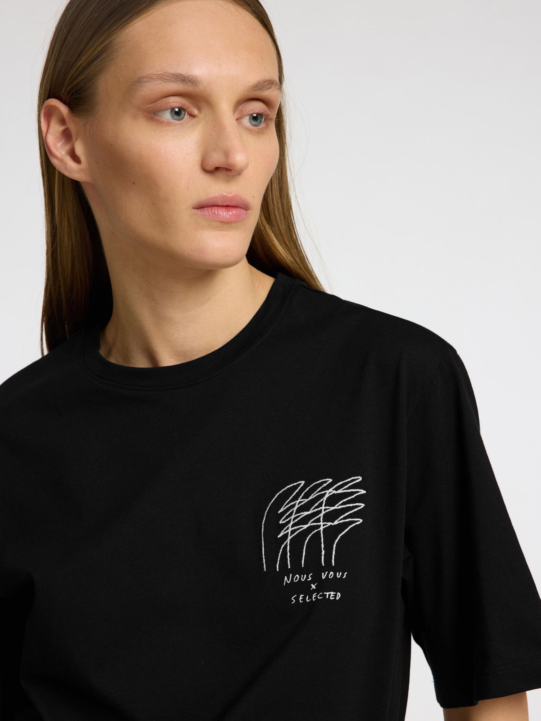 EMBROIDERED CREWNECK T-SHIRT, Black, highres