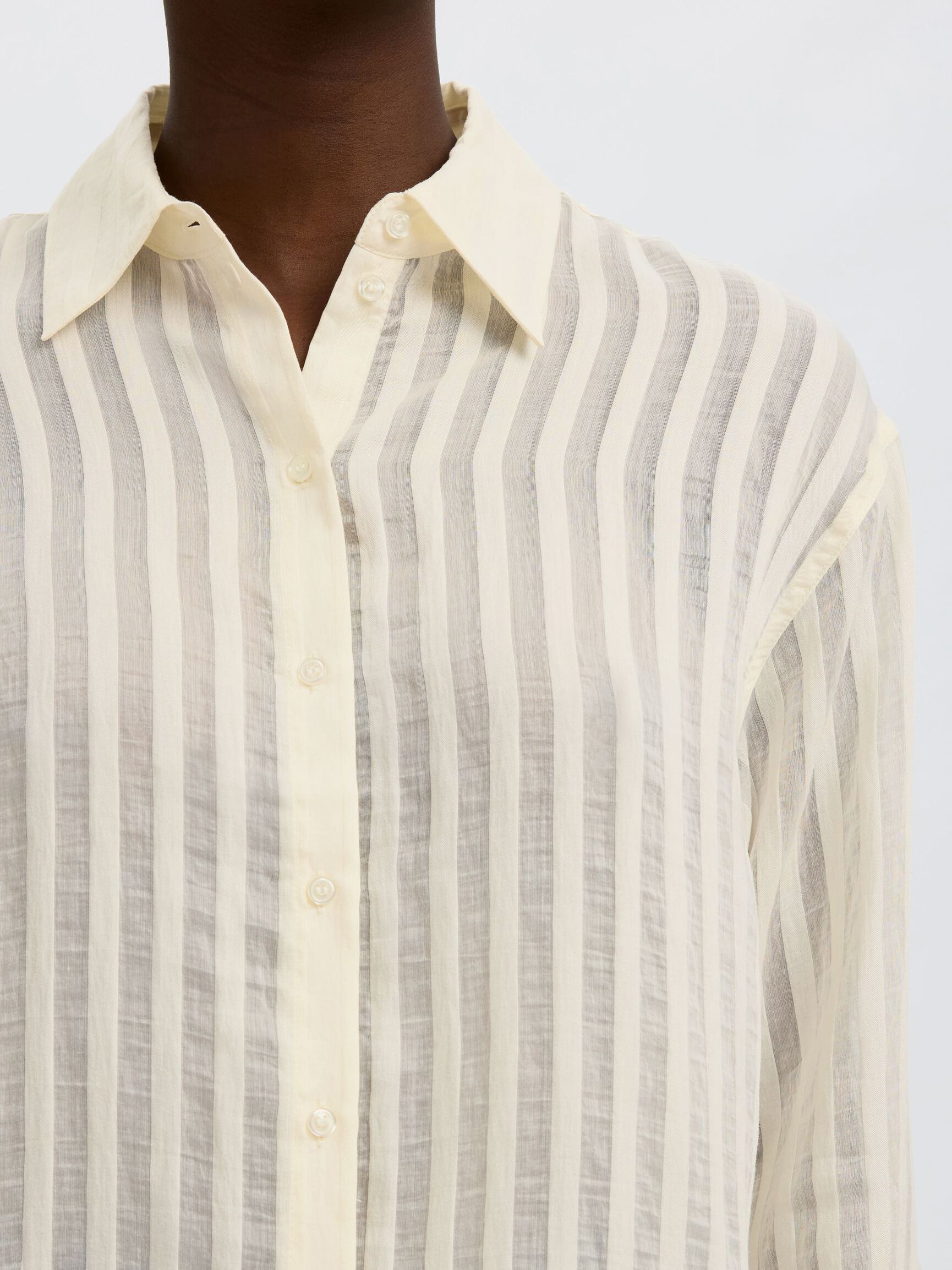 OVERSIZED FIT OVERHEMD MET LANGE MOUWEN, Egret, highres