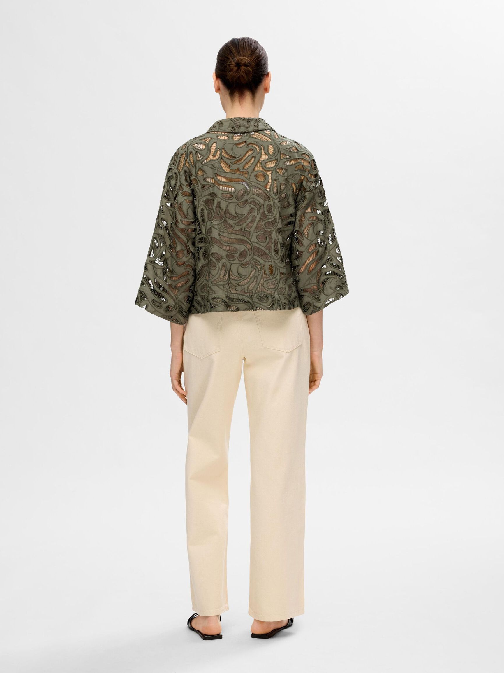 BRODERIE ANGLAISE CROP-BLUSE, Olivine, highres