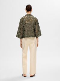 BRODERIE ANGLAISE CROPPED SHIRT, Olivine, highres