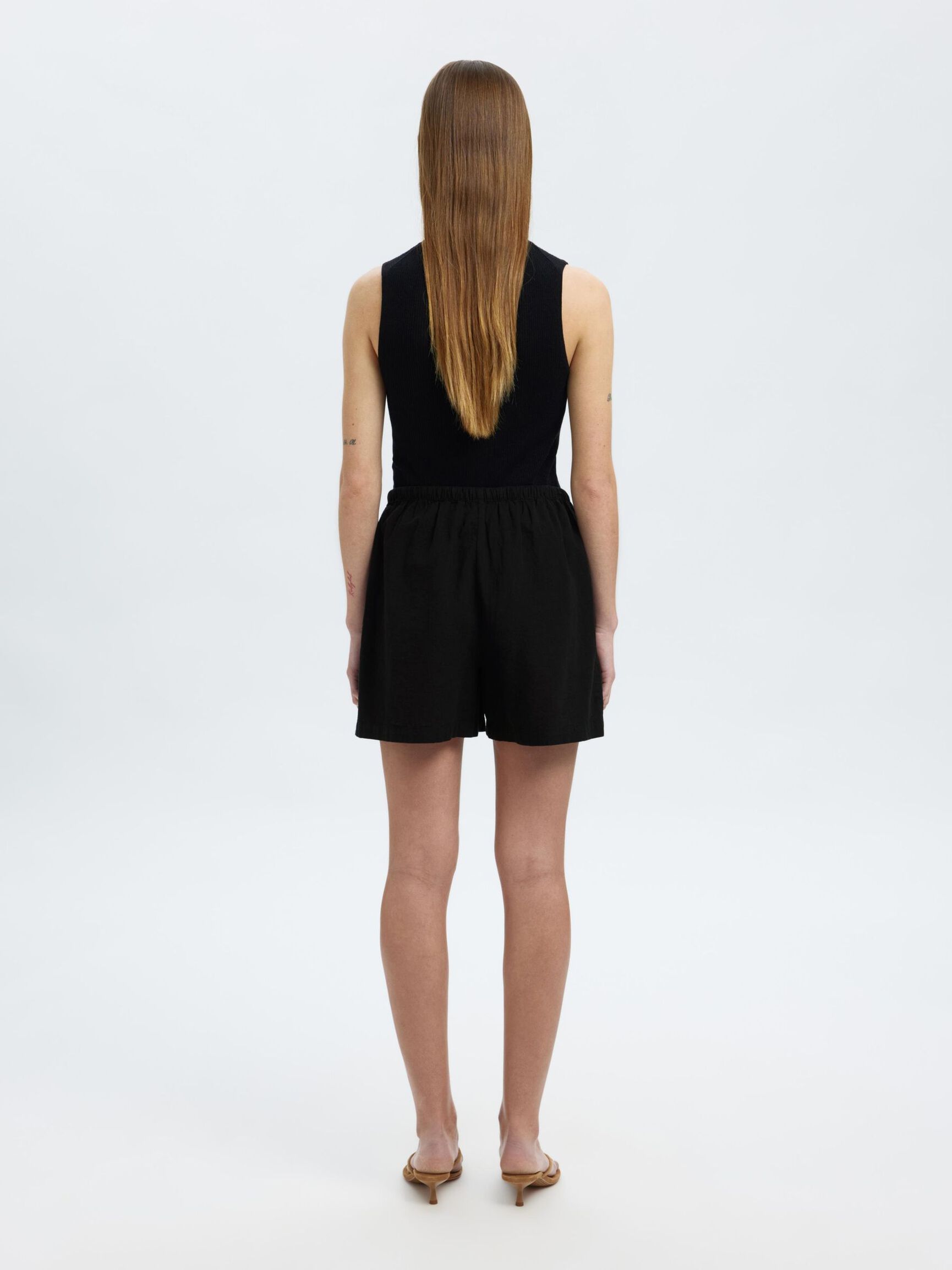 MID WAIST SHORTS AUS LEINENGEMISCH, Black, highres