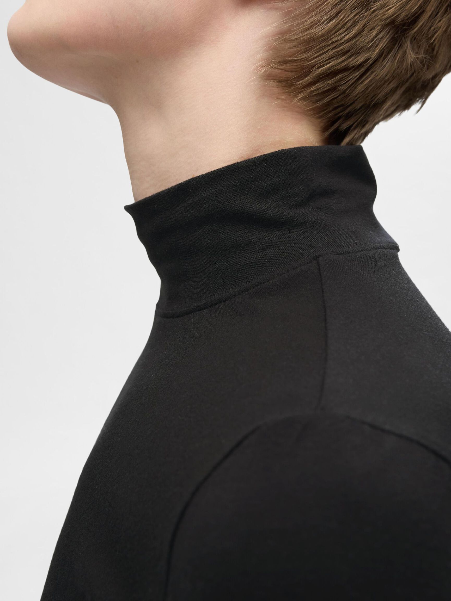 BASIC HOGE HALS TOP MET LANGE MOUWEN, Black, highres
