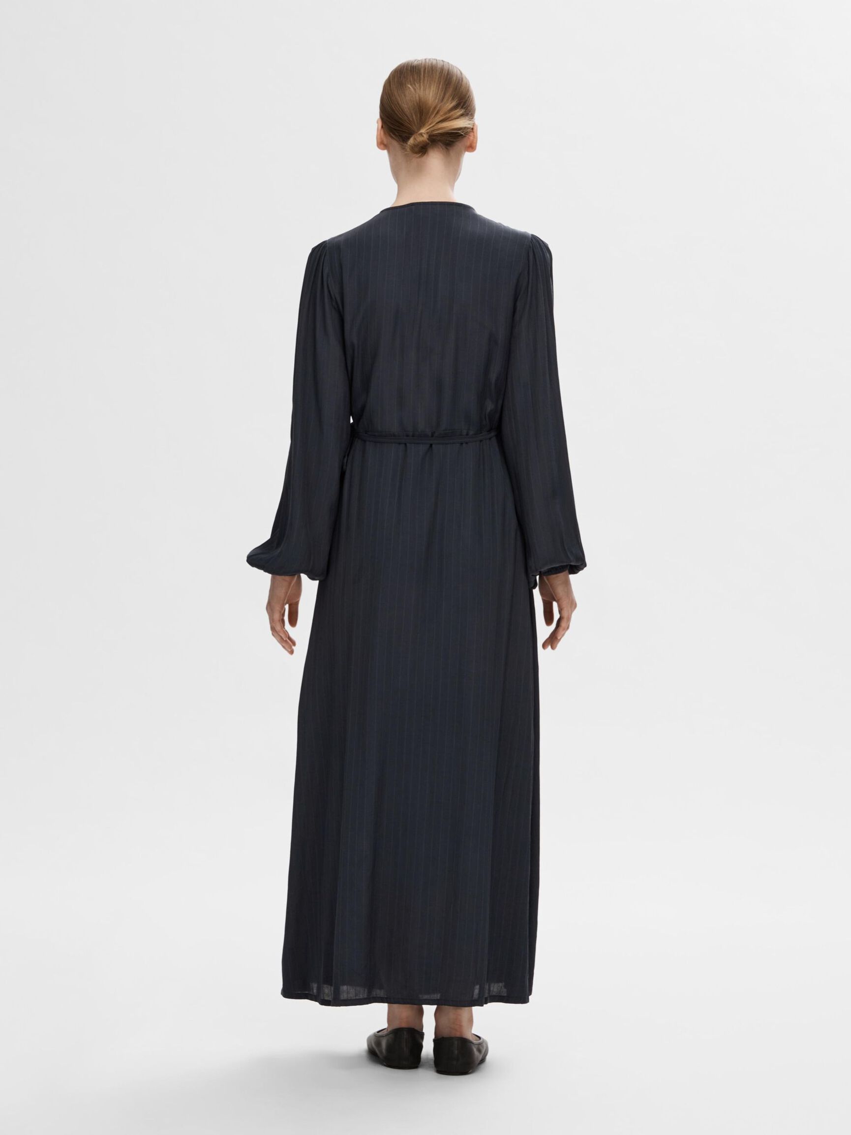 SATIN SLÅ OM KJOLE, Dark Sapphire, highres