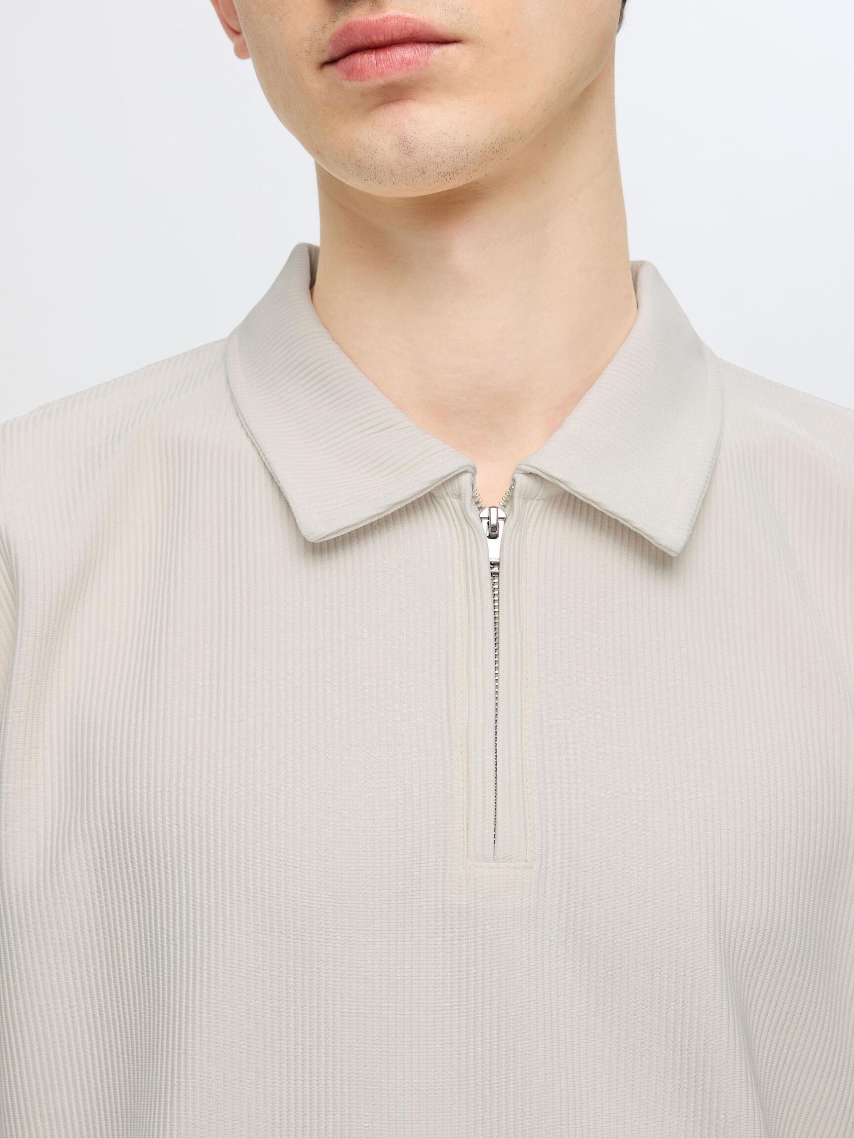 HALF ZIP PLISSE POLO SHIRT, Egret, highres