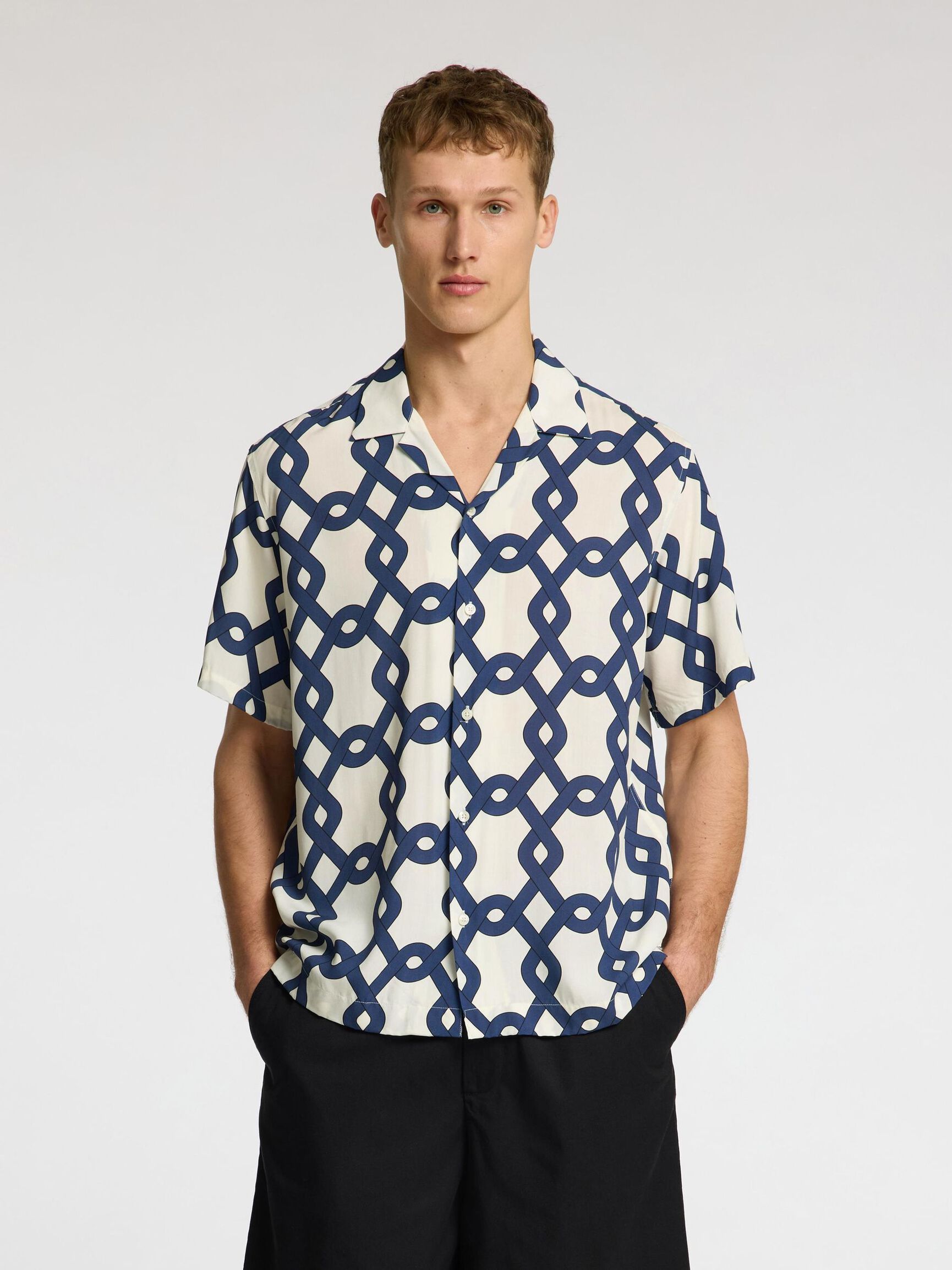 PATTERNED SHORT SLEEVED SHIRT, Egret, highres