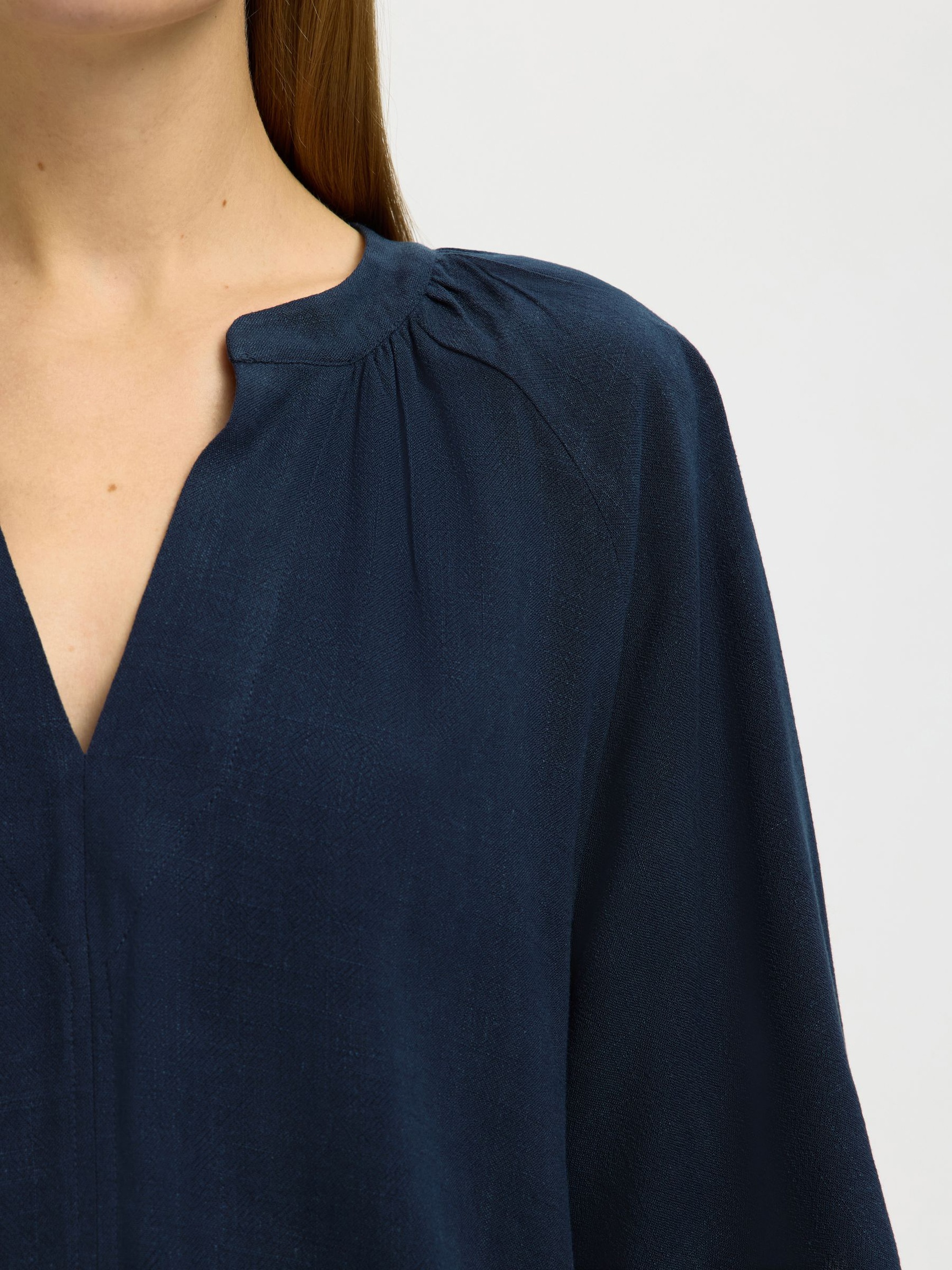 BLUSA A V, Dark Sapphire, highres