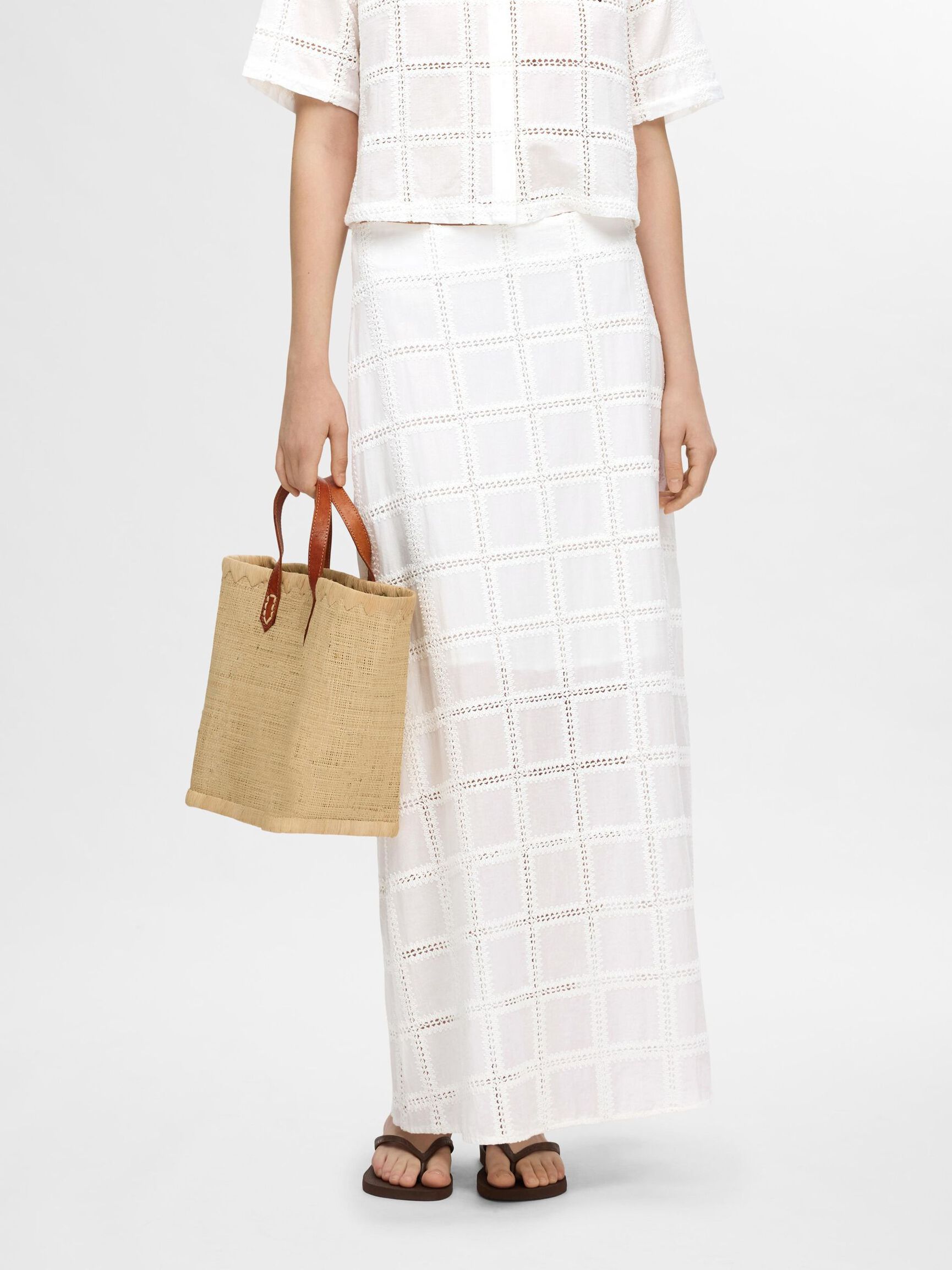 GONNA LUNGA, Bright White, highres