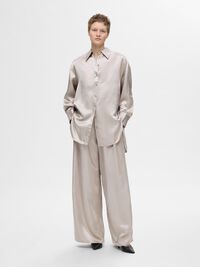 MANCHES LONGUES CHEMISE EN SATIN, Dove, highres