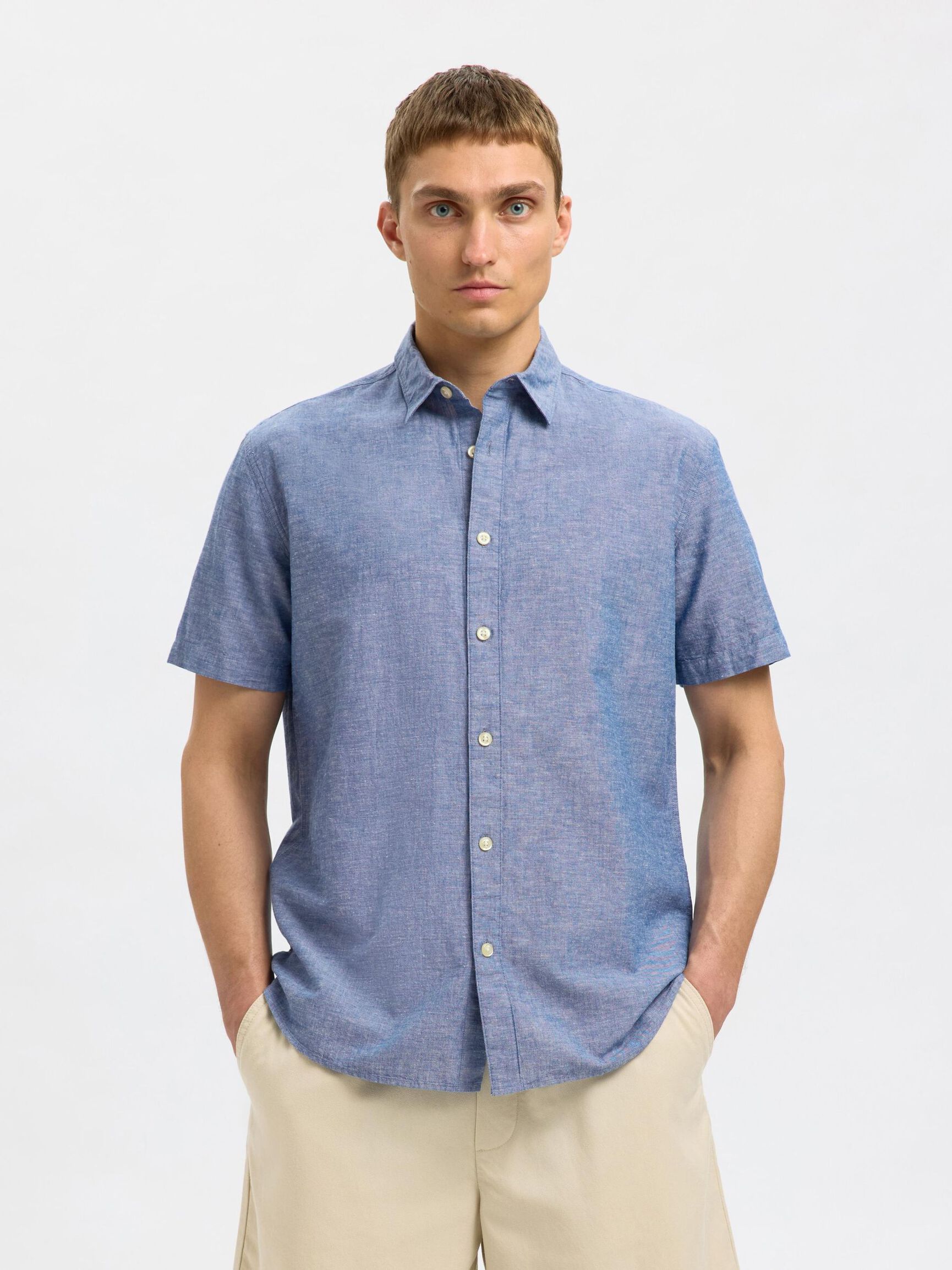 CLASSIC SHORT SLEEVED SHIRT, Medium Blue Denim, highres