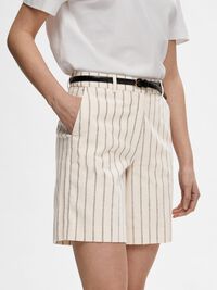 NADELSTREIFEN SHORTS, Sandshell, highres