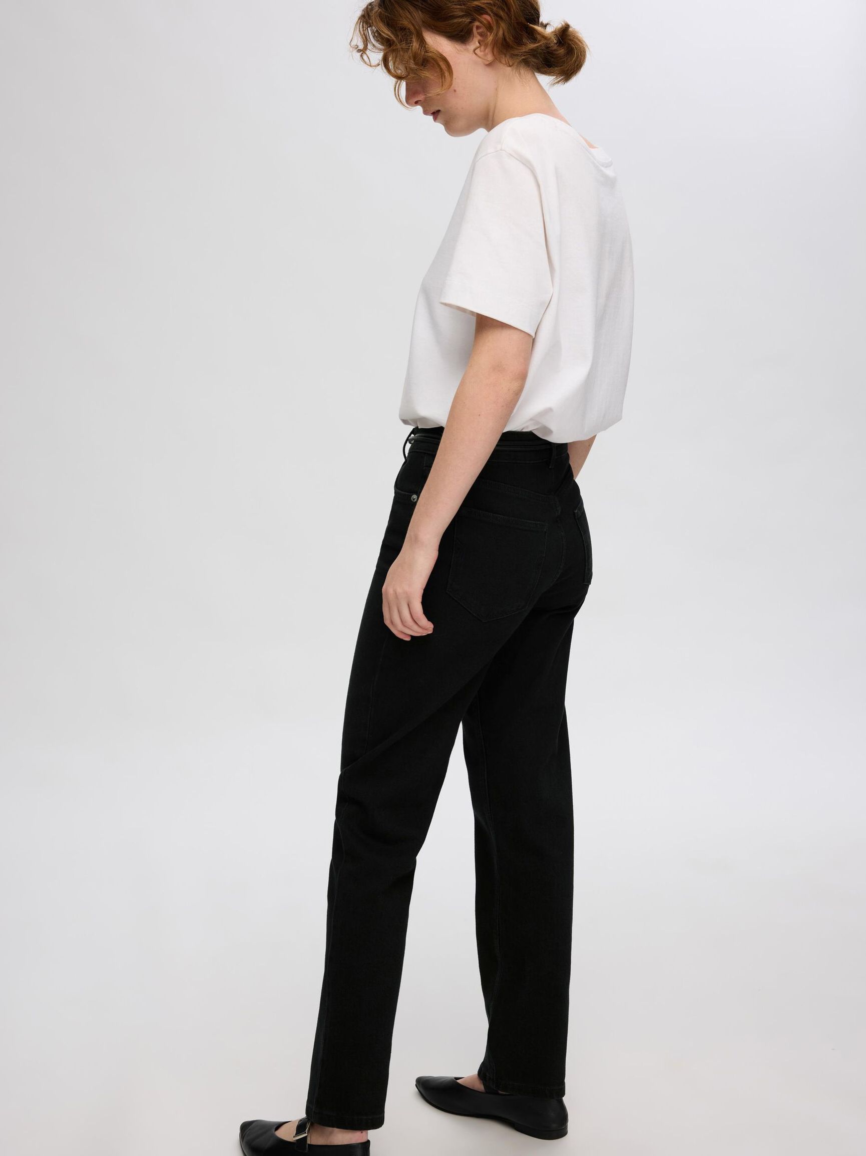 SCHWARZE STRAIGHT FIT JEANS, Black, highres