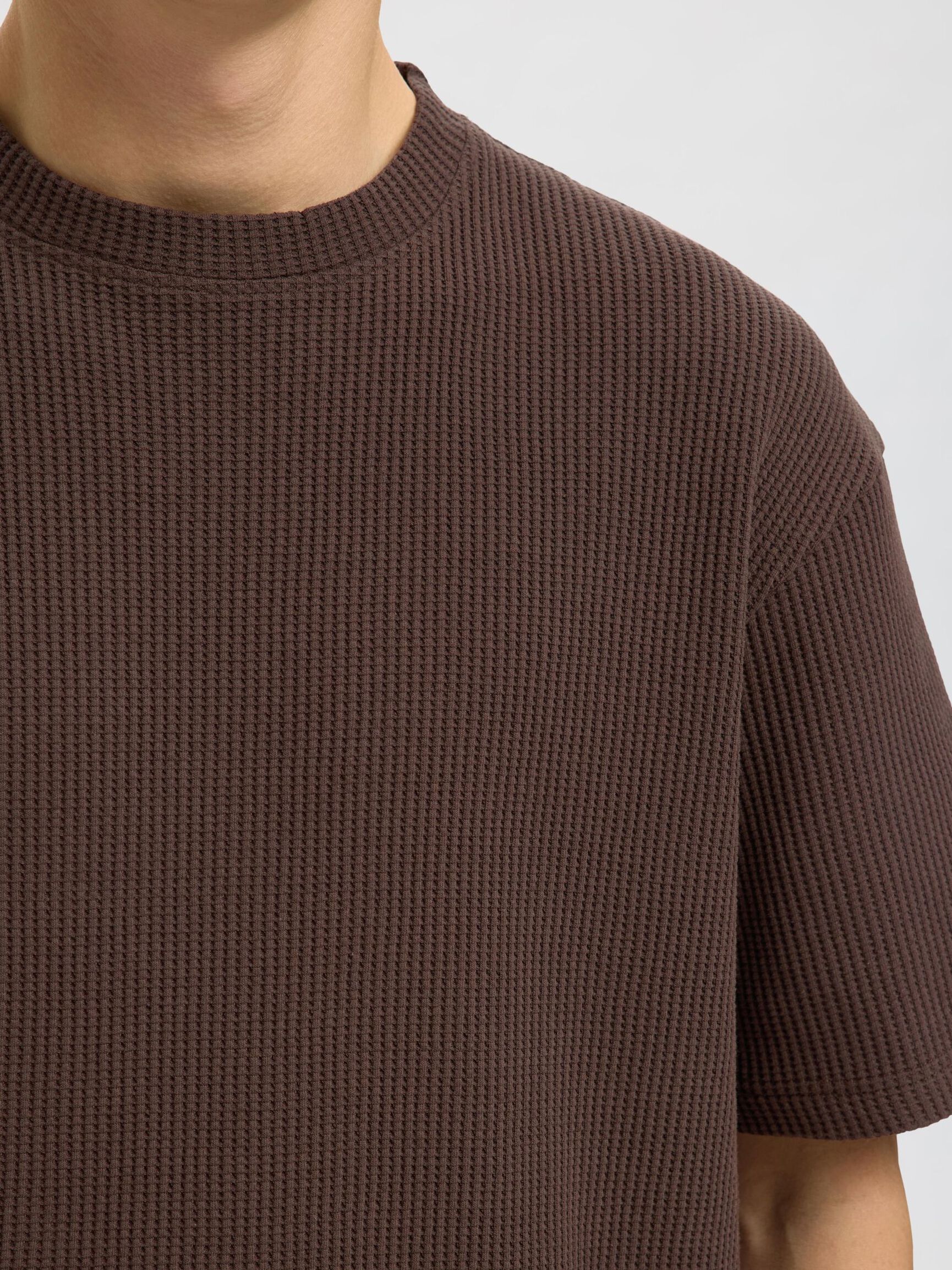 RELAXED FIT GEWAFELD T-SHIRT, Chocolate Brown, highres