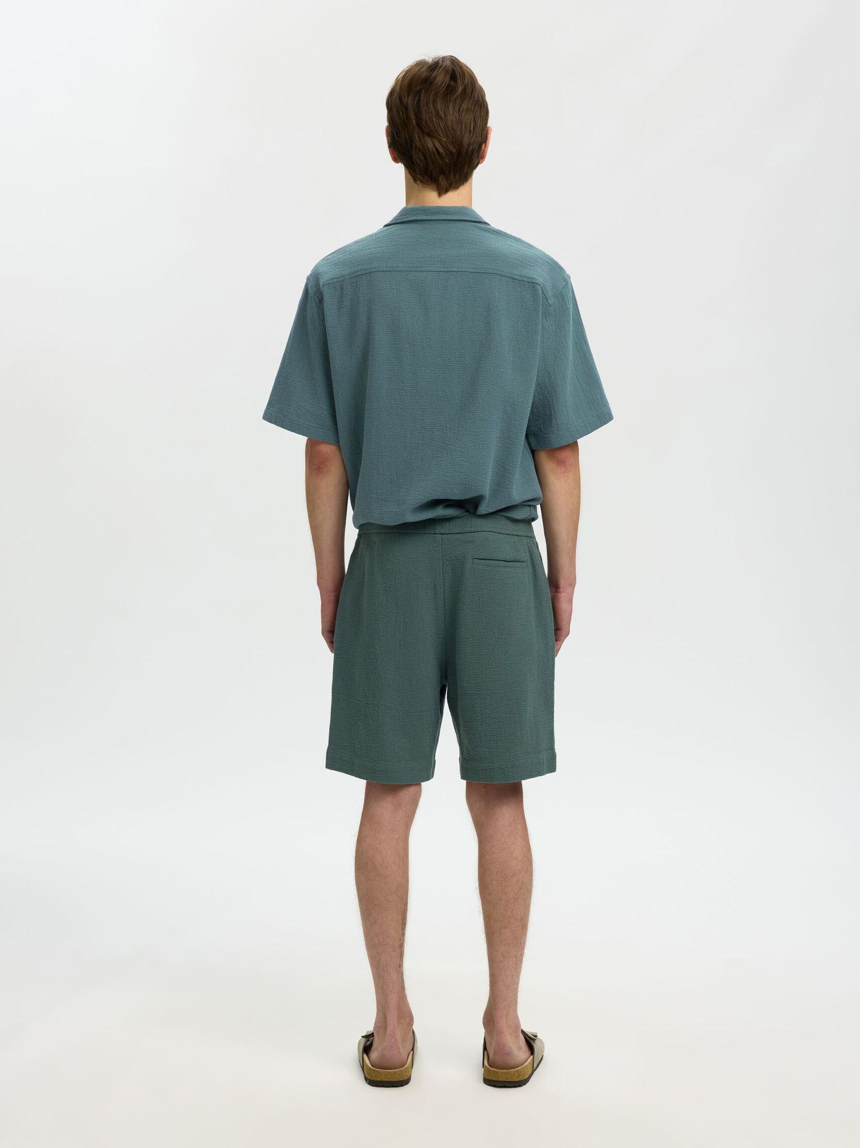 REGULAR FIT SHORTS, Balsam Green, highres