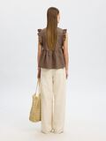 Selected RUFFLED  TOP, Coca Mocha, highres - 16094350_CocaMocha_004.jpg