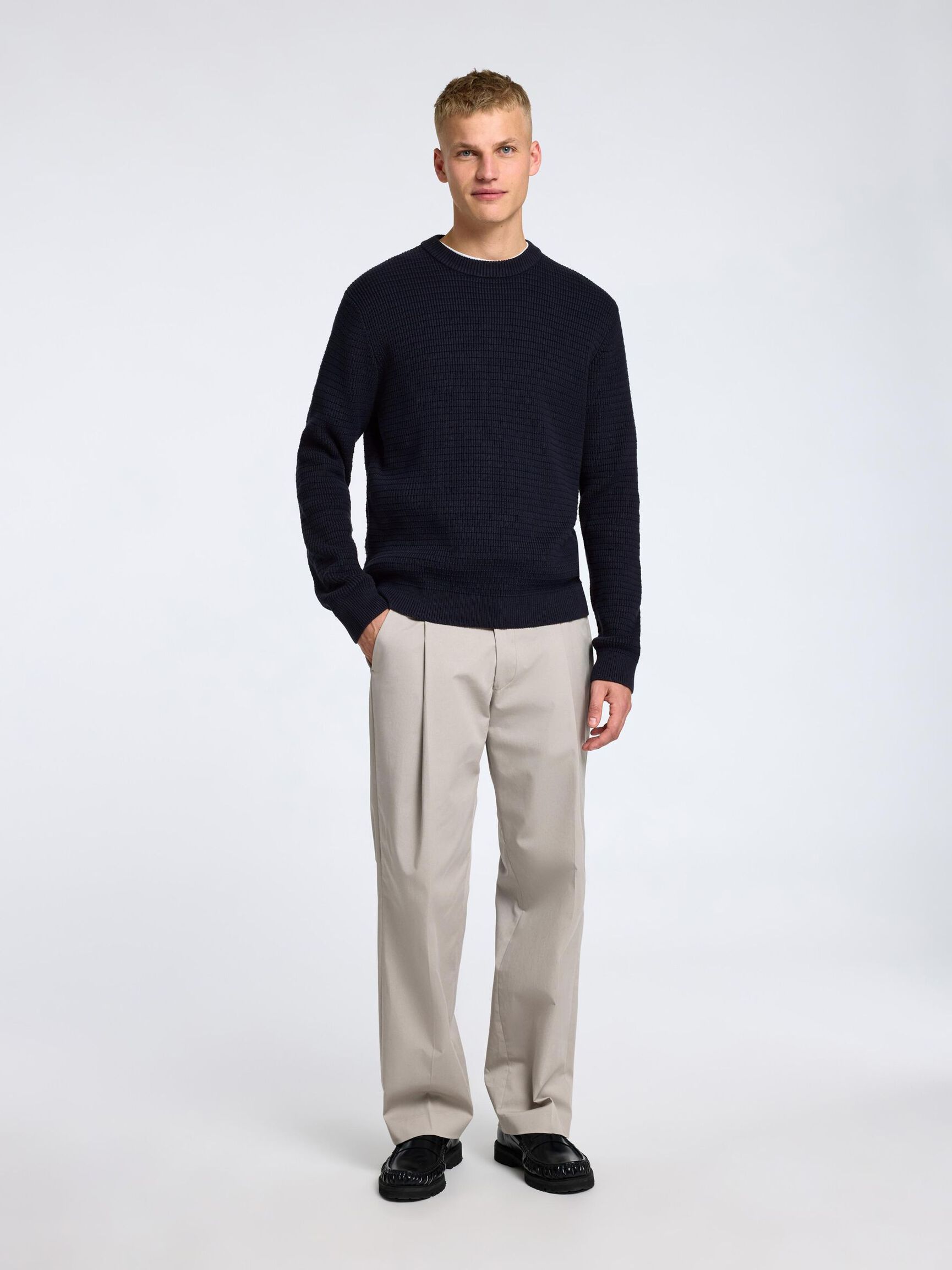 TEXTURIERTER PULLOVER MIT RUNDHALSAUSSCHNITT, Sky Captain, highres