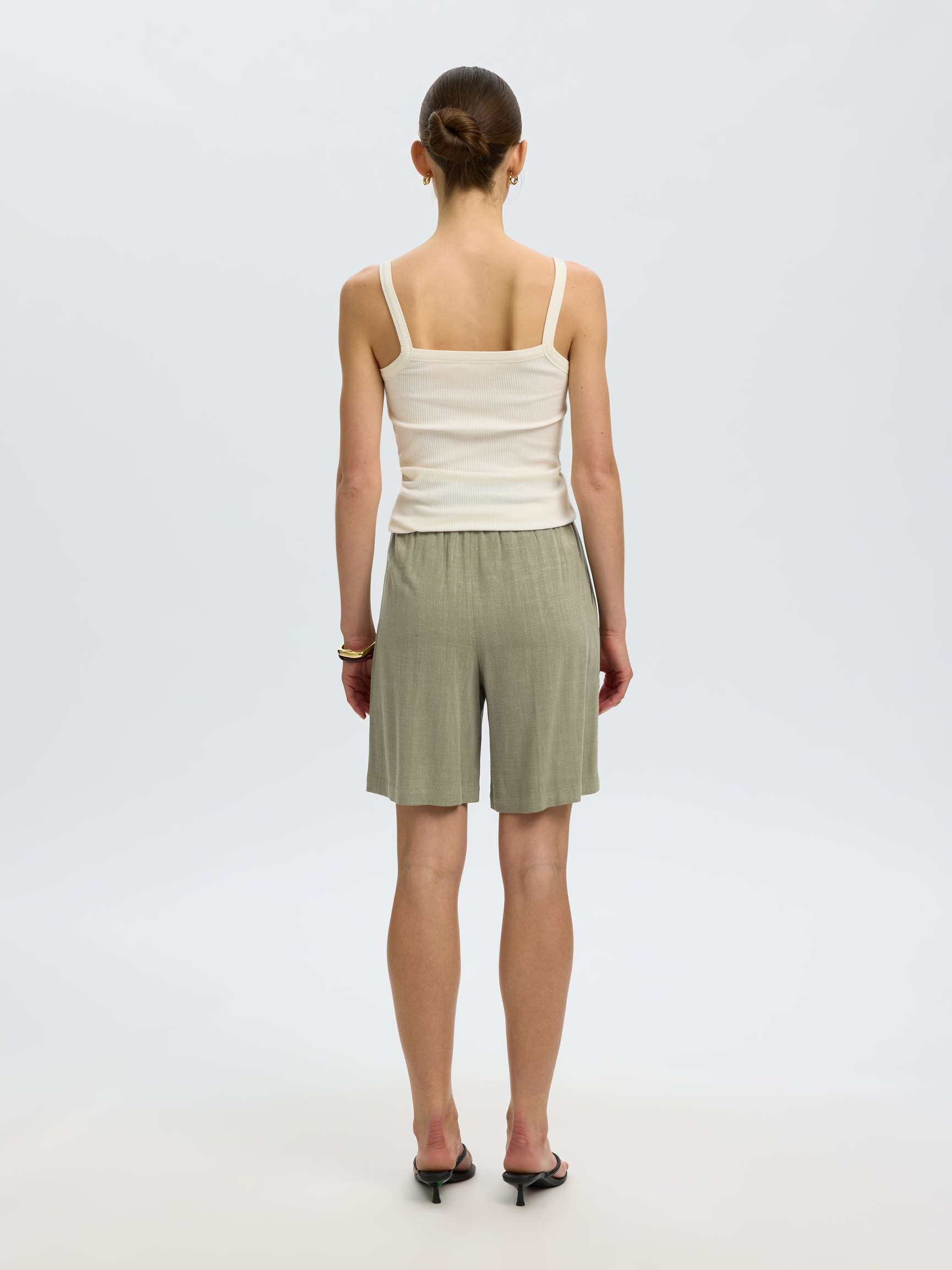 VISCOSE BLEND SHORTS, Vetiver, highres