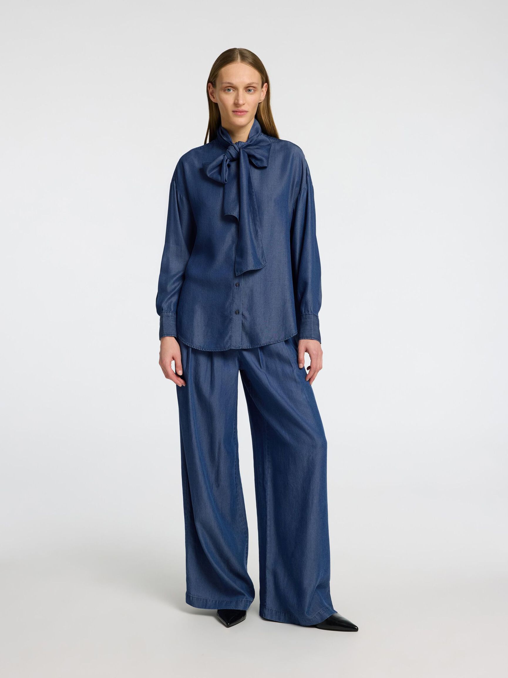 CHAMBRAY LONG SLEEVED SHIRT, Dark Blue, highres