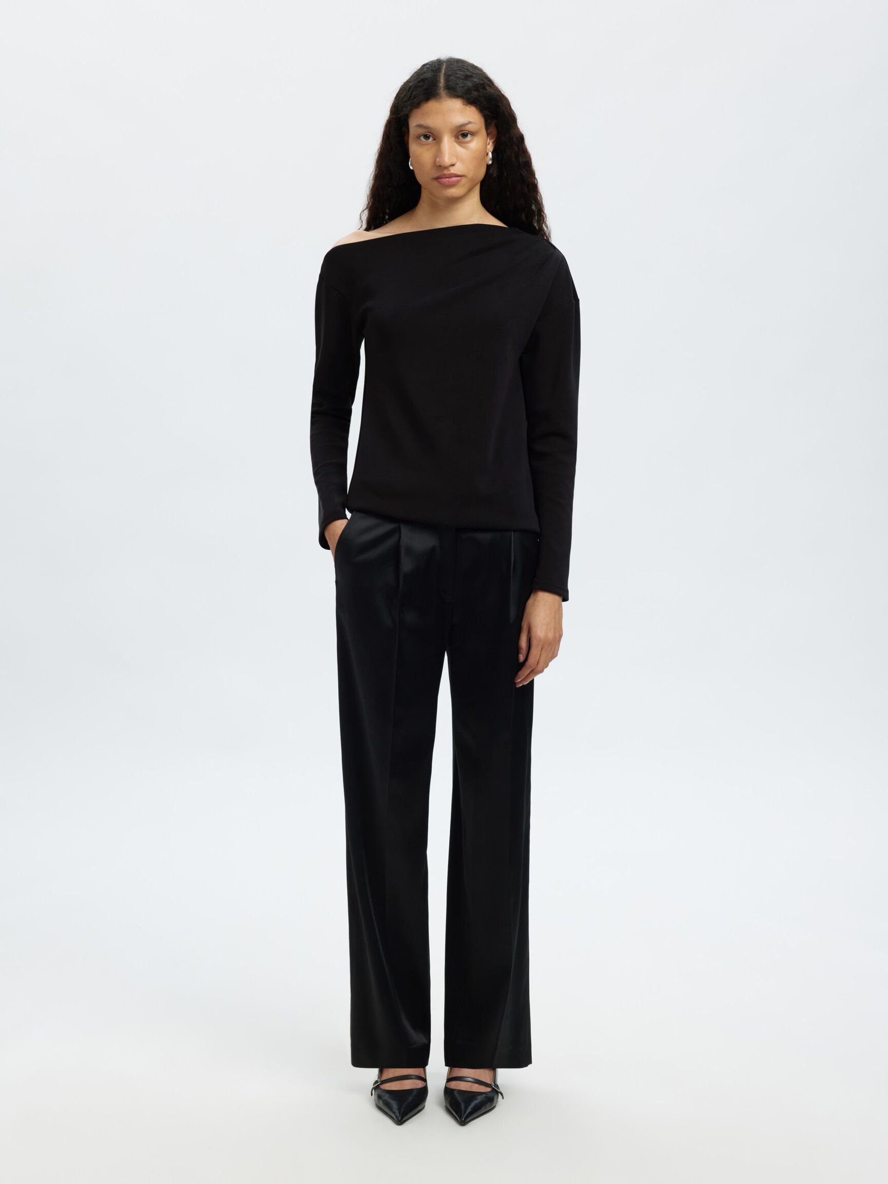 LANGE MOUWEN OFF-SHOULDER TOP, Black, highres
