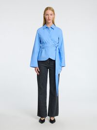 LANGÆRMET SLÅ-OM-BLUSE, Cornflower Blue, highres