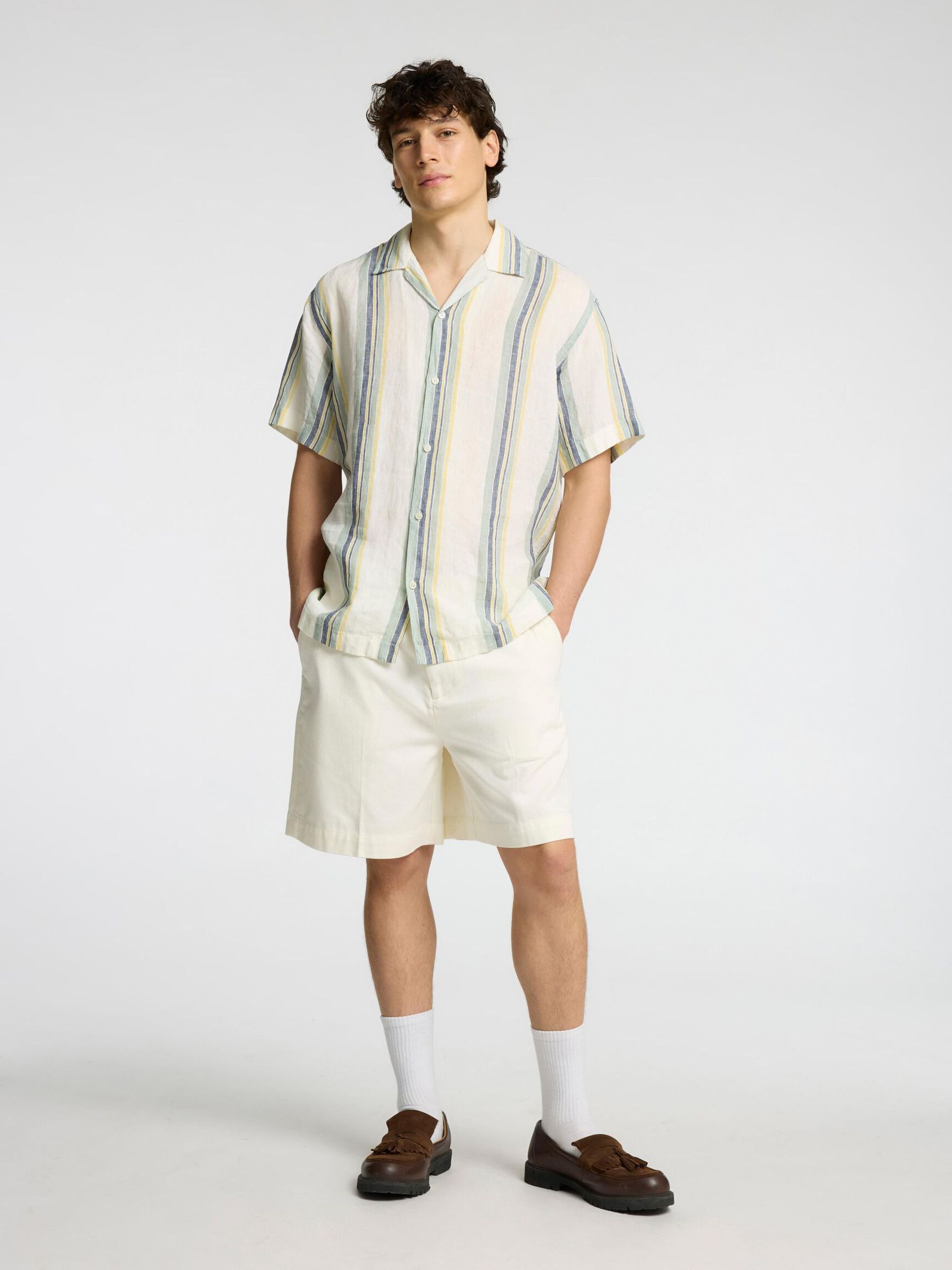 LOOSE FIT  CHINO SHORTS, Egret, highres