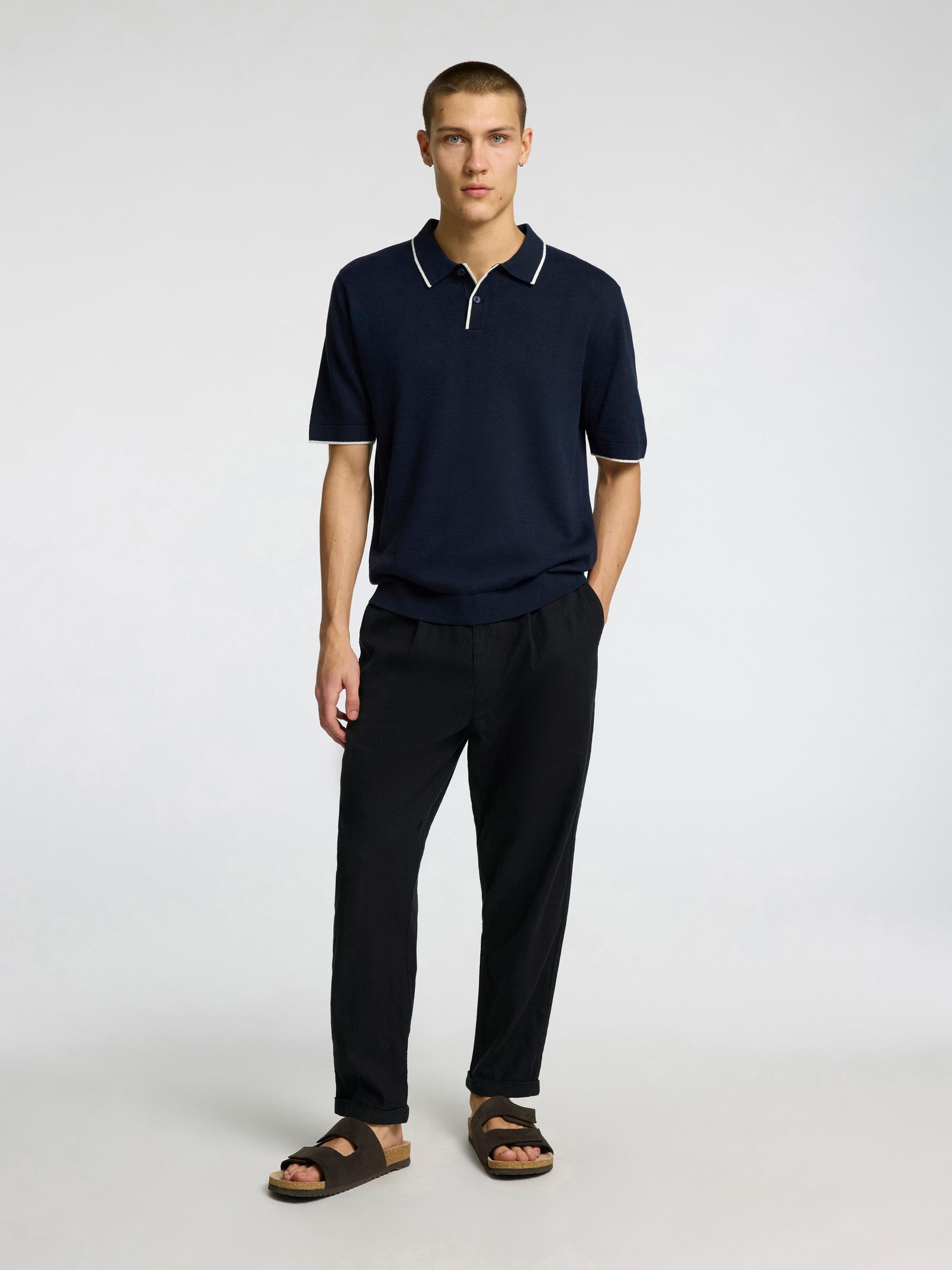 CROPPET AFSLAPPET FIT BUKSER, Black, highres