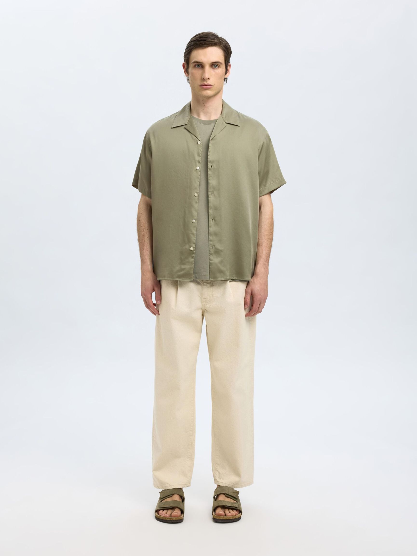 TEJIDO DE SATÉN CAMISA DE MANGA CORTA, Vetiver, highres