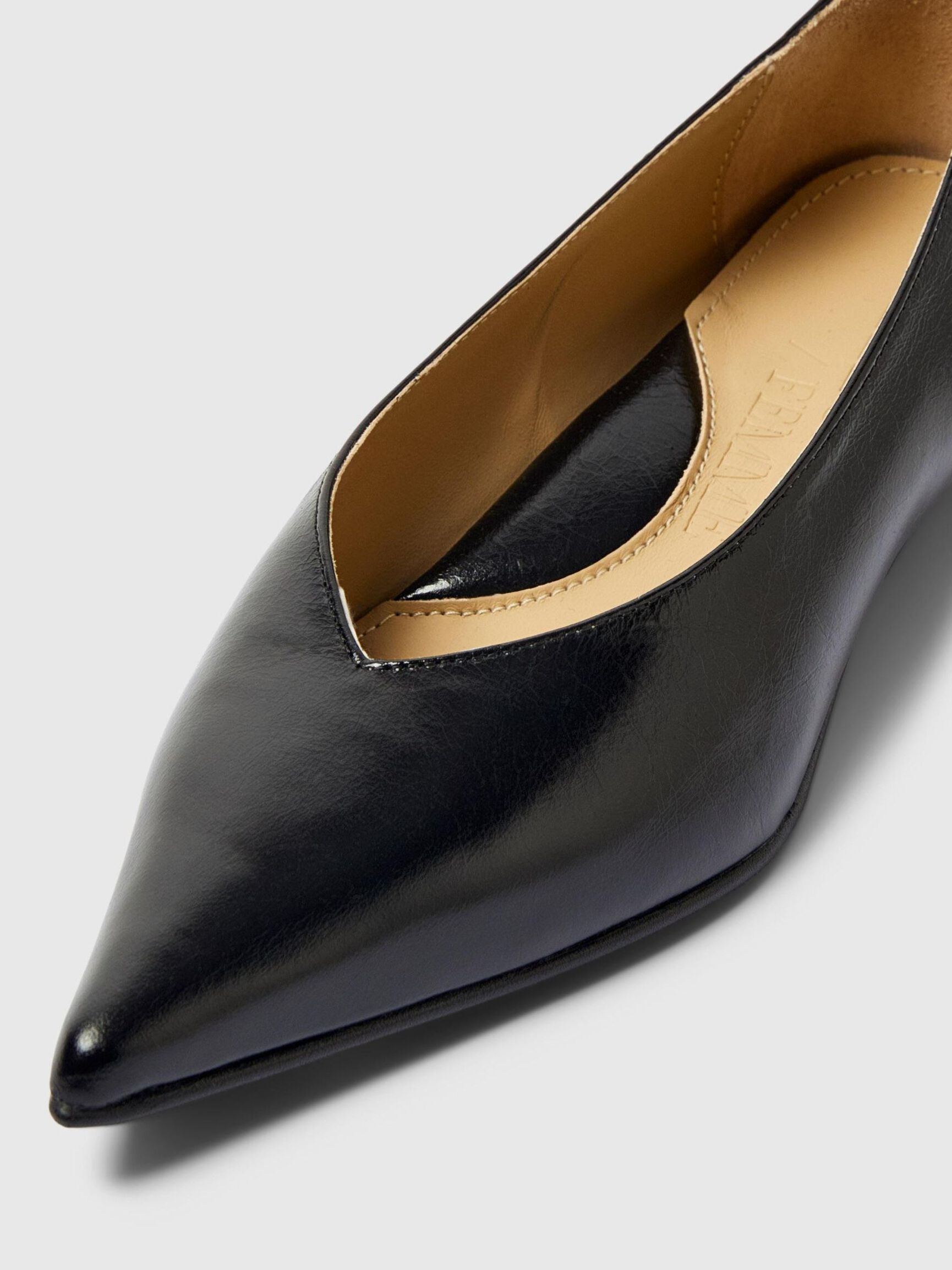 BOUT POINTU ESCARPINS EN CUIR, Black, highres