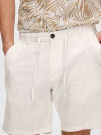 COMFORT FIT SHORTS, Cloud Dancer, highres