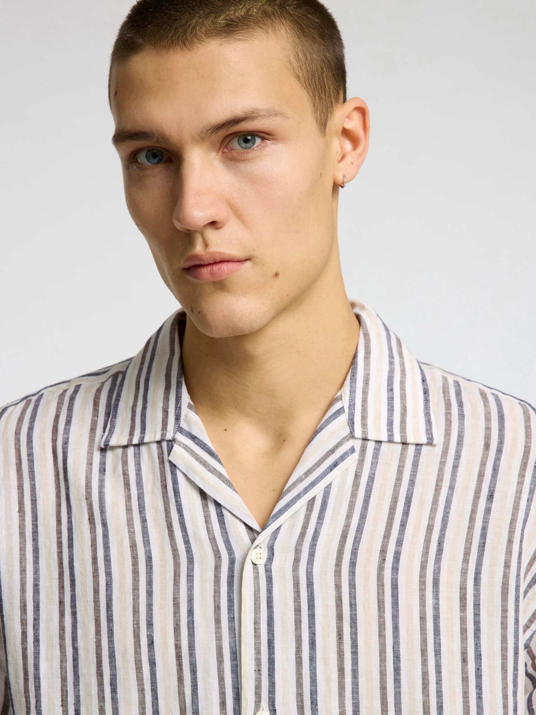 100% LINEN SHORT SLEEVED SHIRT, Bright White, highres