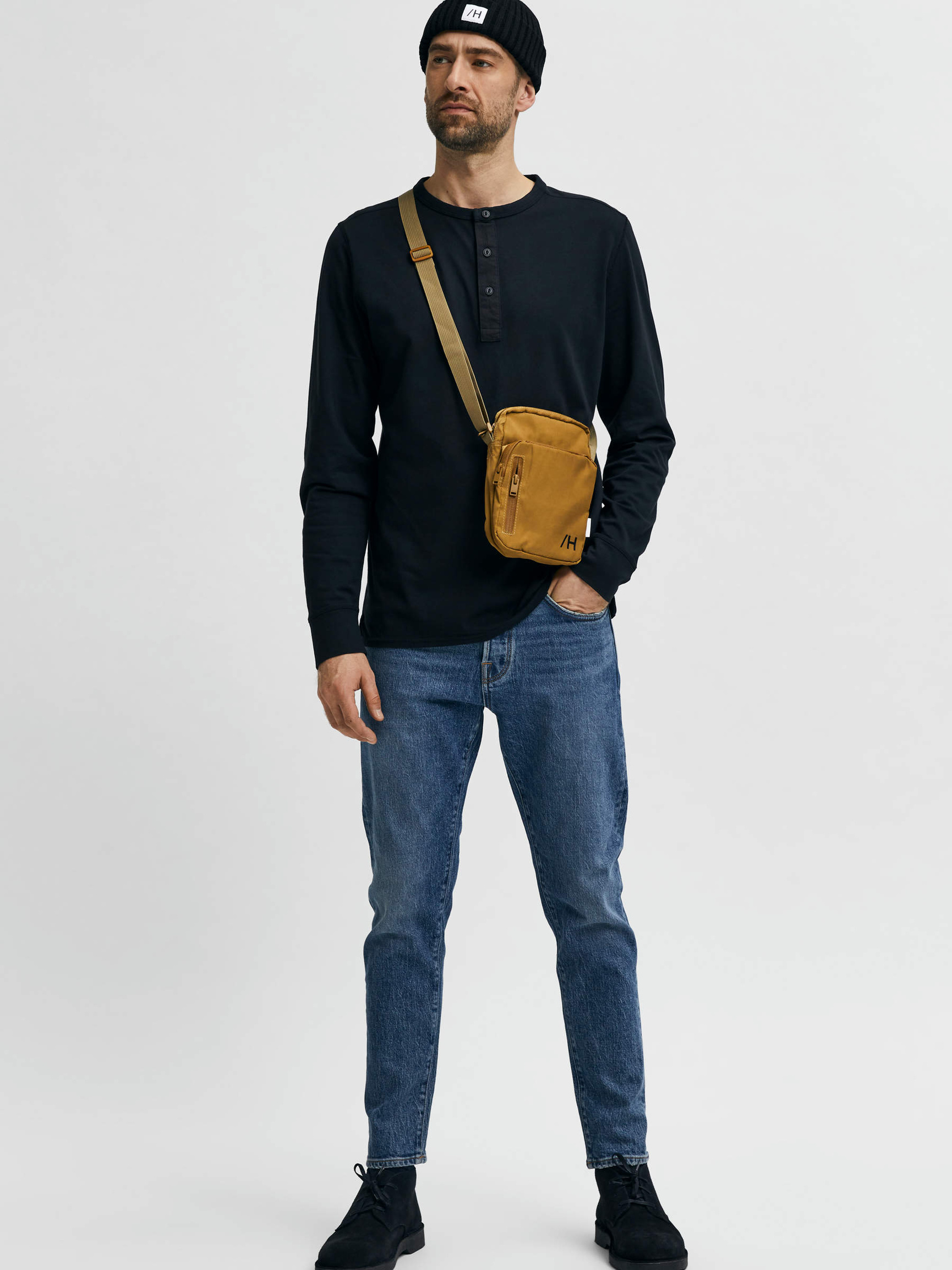 JEANSY ZE ZWĘŻANYMI NOGAWKAMI, Medium Blue Denim, highres