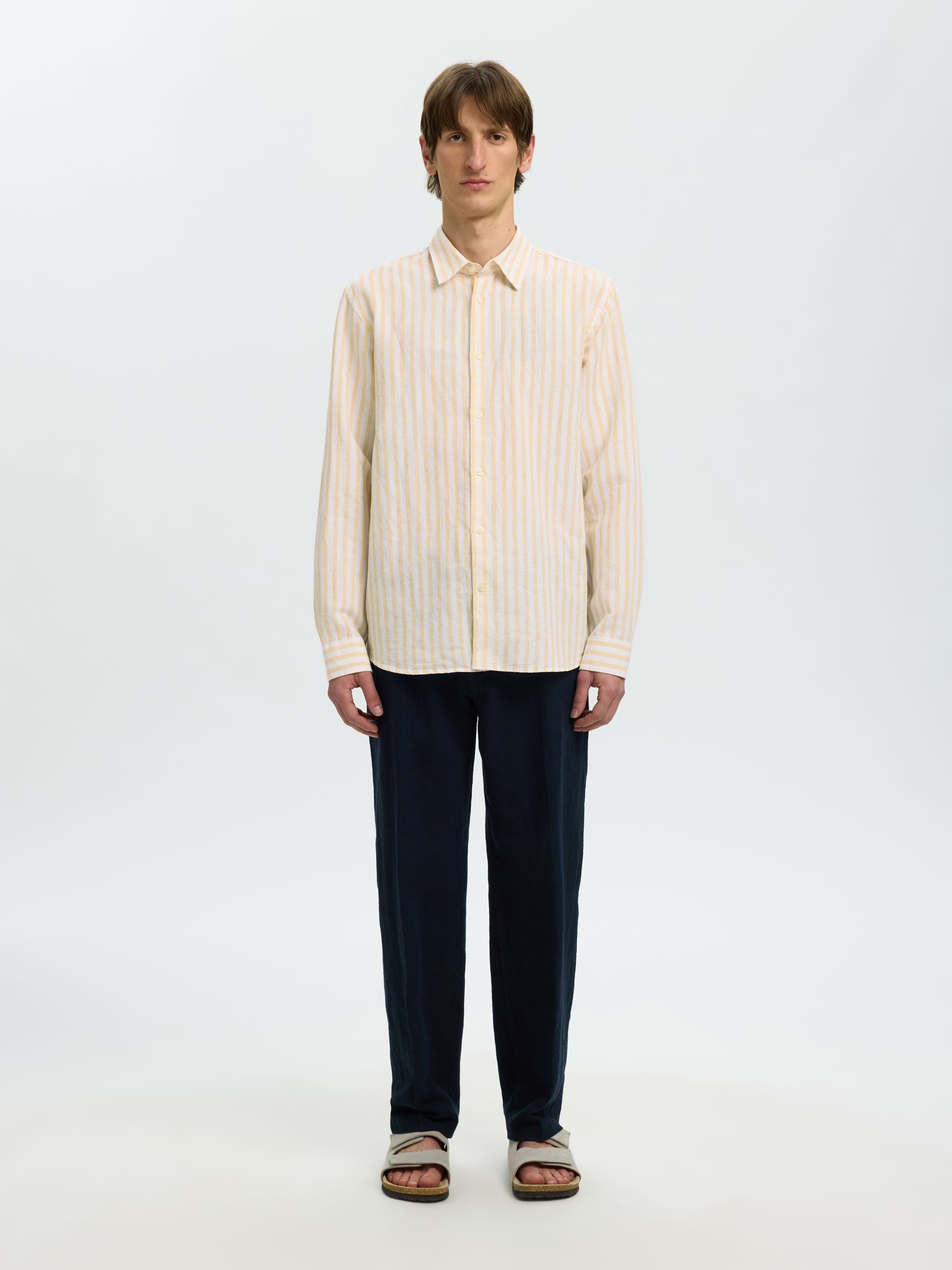 COUPE CLASSIQUE CHEMISE EN LIN MÉLANGÉ, Ochre, highres