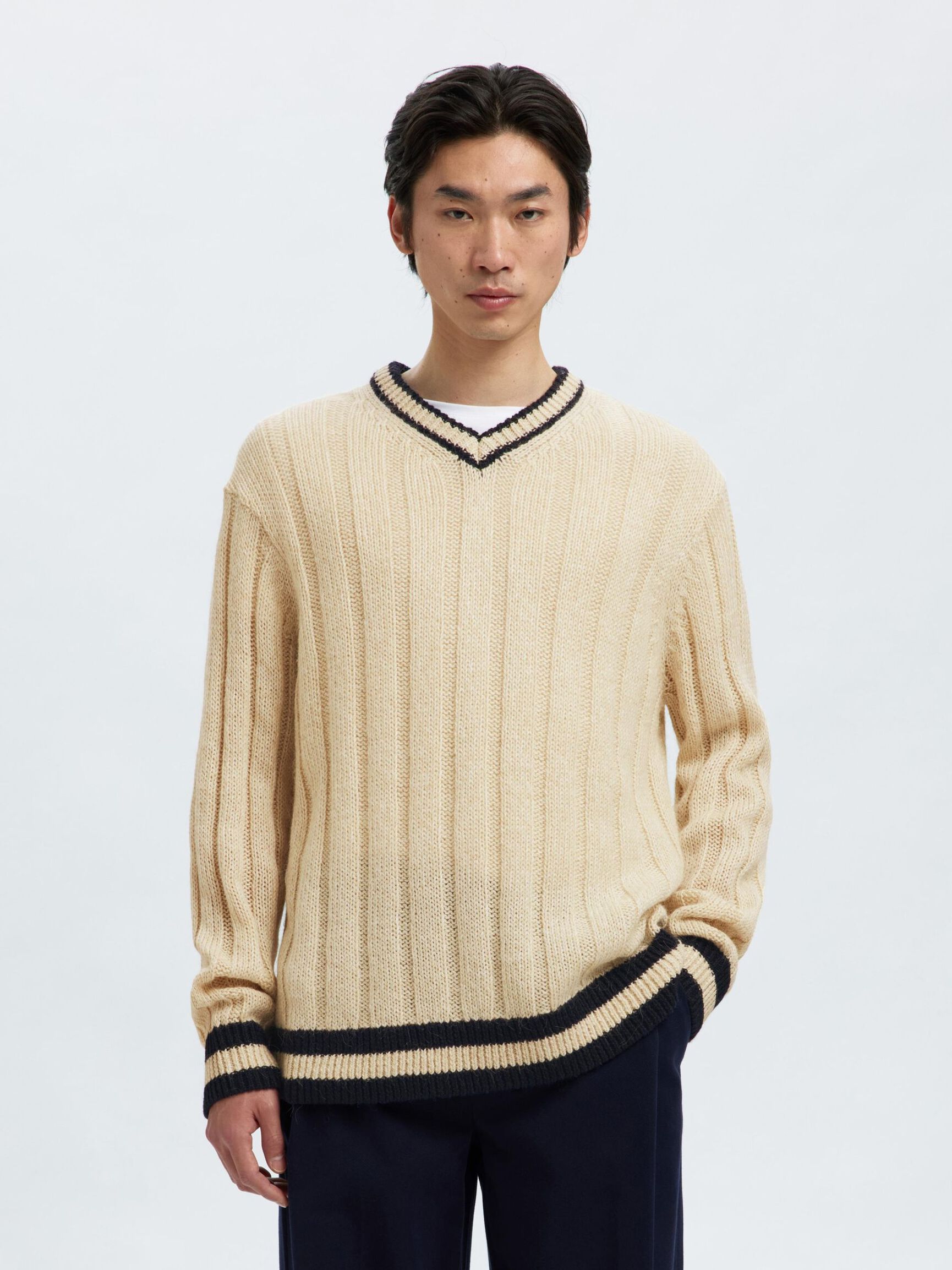 WOOL BLEND V-NECK JUMPER, Egret, highres