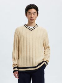 WOOL BLEND V-NECK JUMPER, Egret, highres