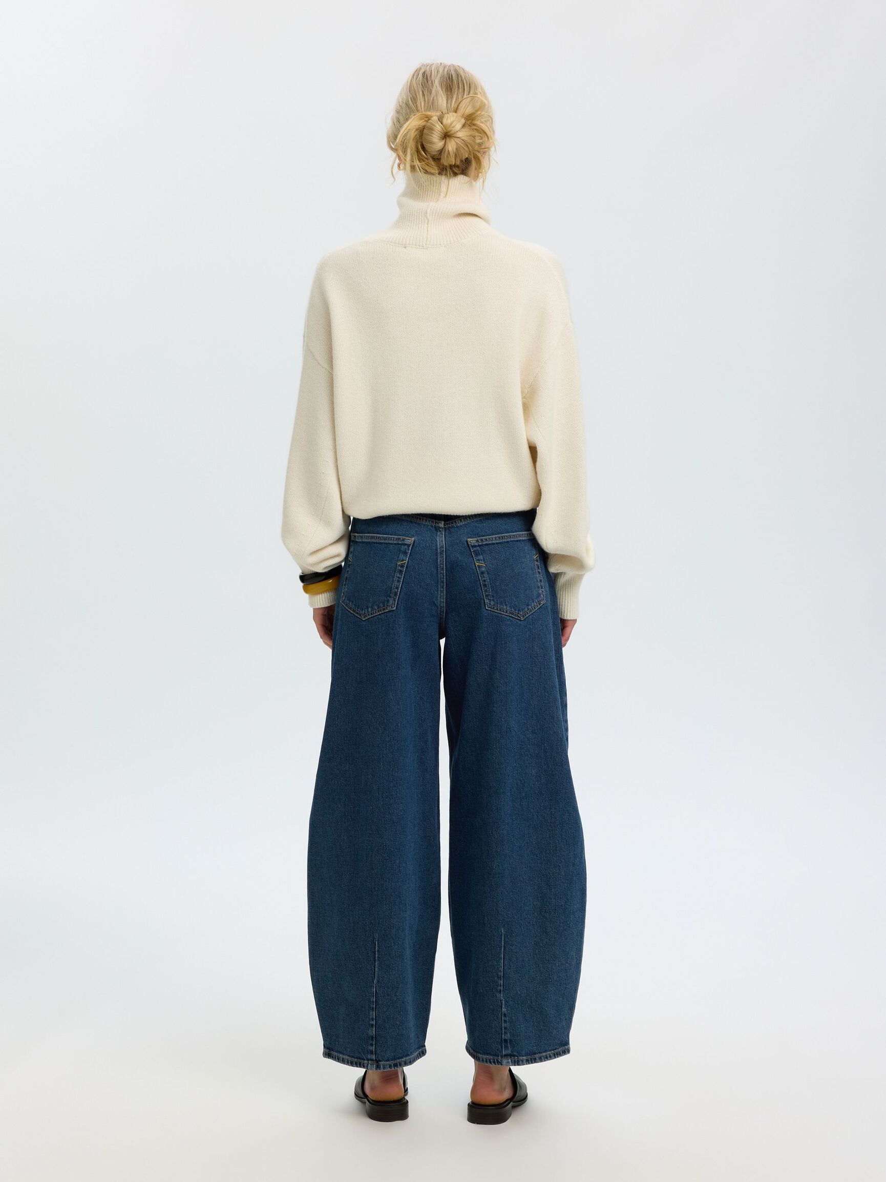 HIGH WAIST BARREL FIT JEANS, Medium Blue Denim, highres
