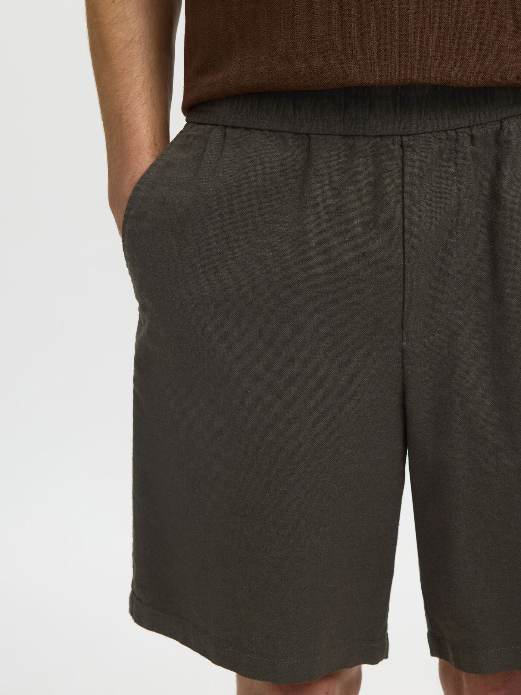 REGULAR FIT SHORTS, Peat, highres