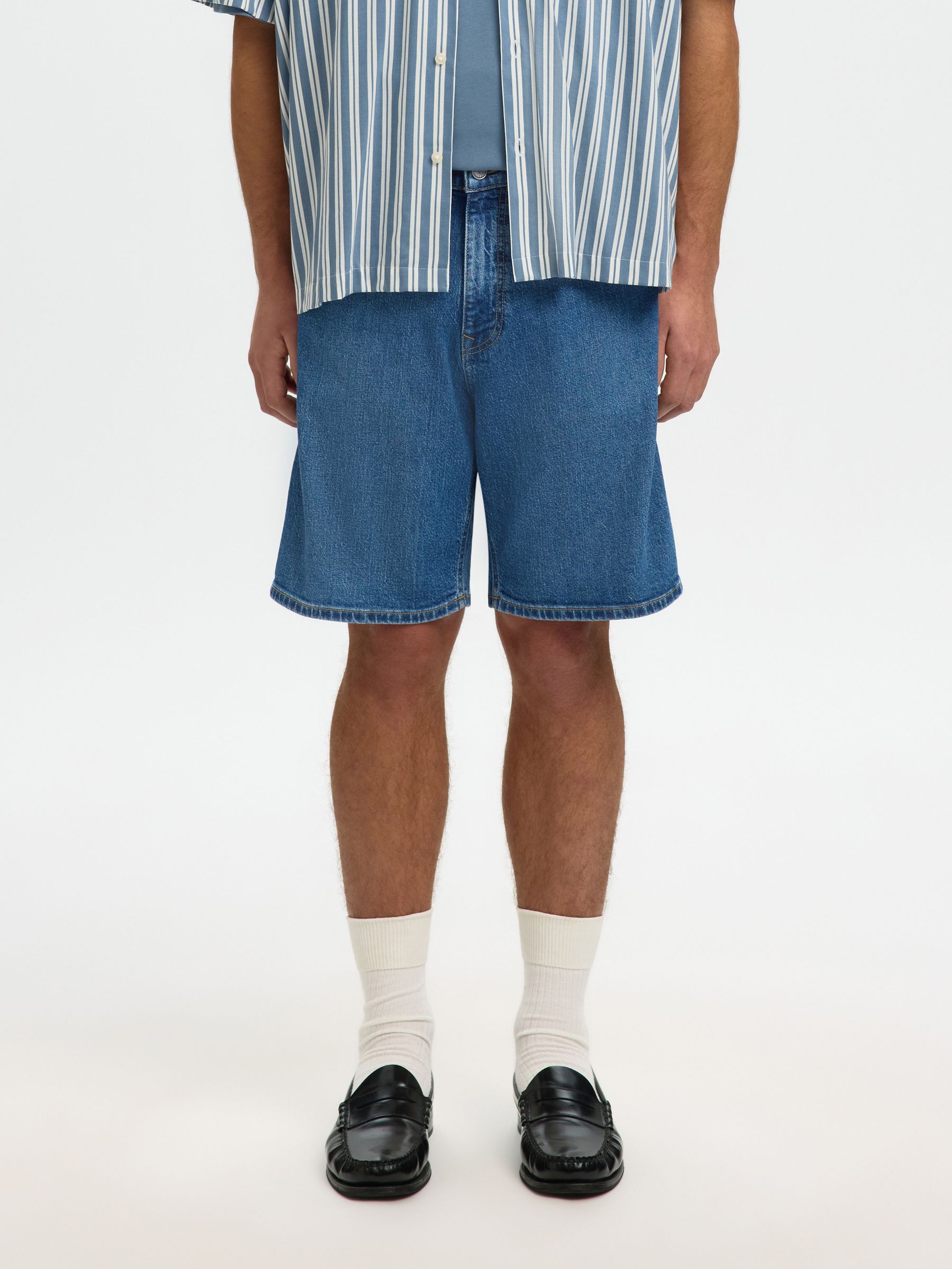 COUPE CLASSIQUE SHORTS EN JEAN, Medium Blue Denim, highres