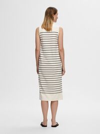 ÄRMELLOSES STRICK MAXIKLEID, Birch, highres