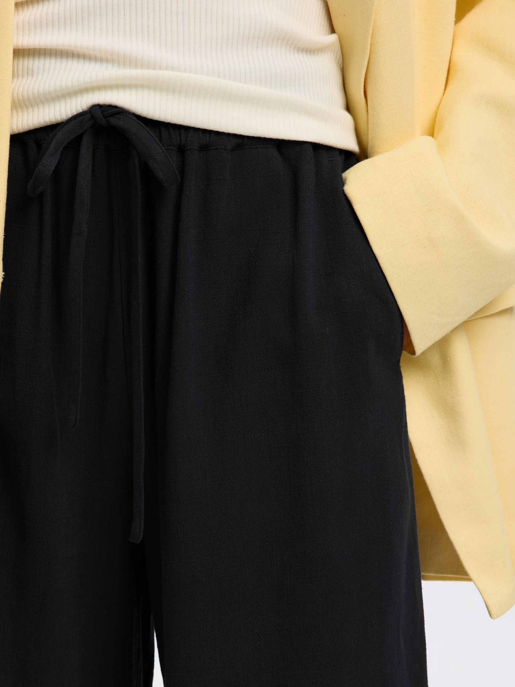 VISCOSE BLEND SHORTS, Black, highres