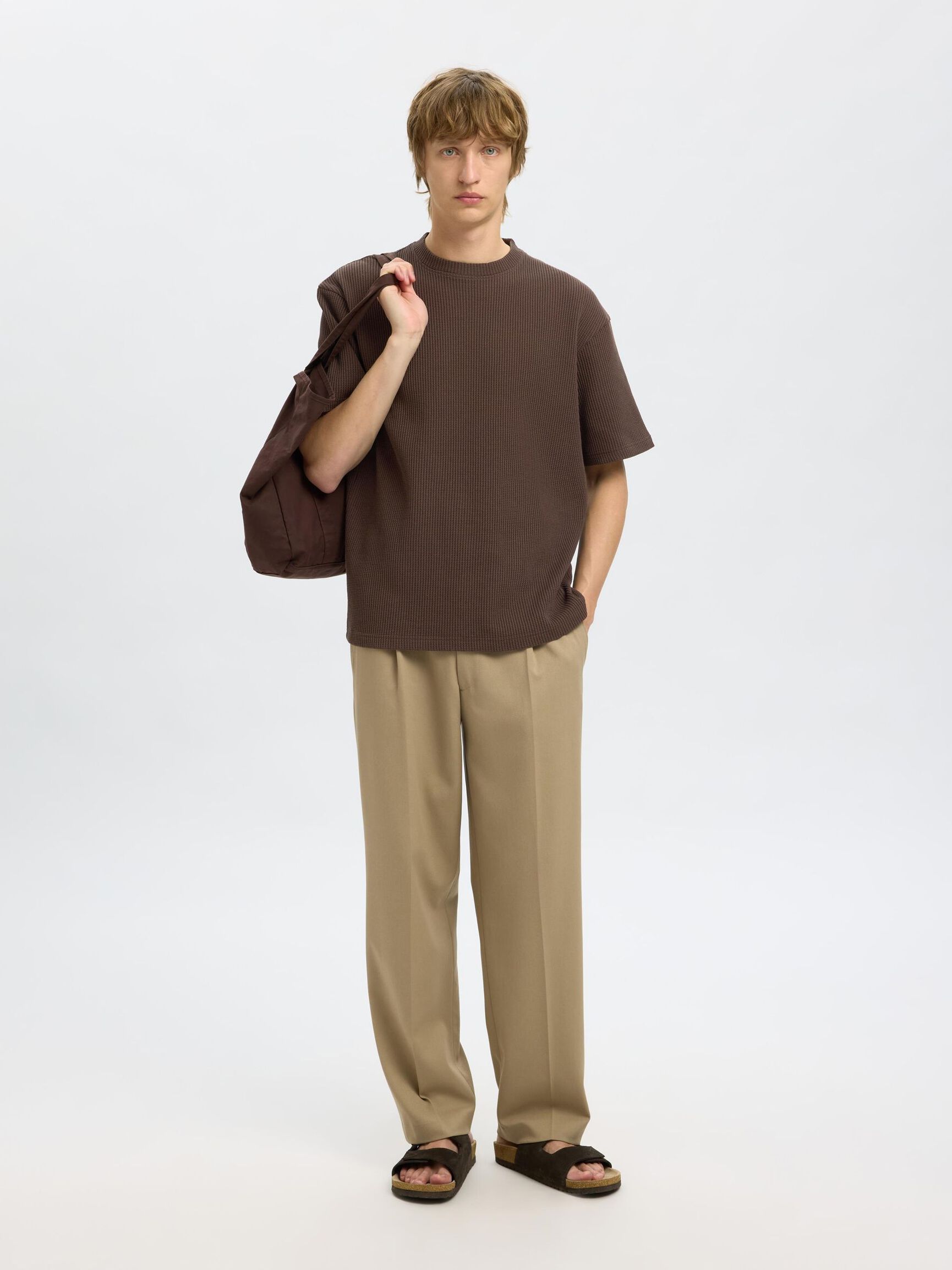 RELAXED FIT GEWAFELD T-SHIRT, Chocolate Brown, highres