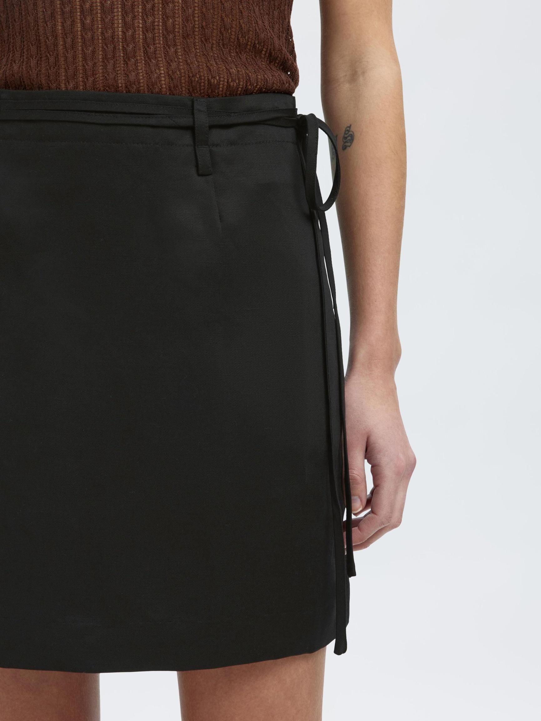 LINBLANDING MINISKJØRT, Black, highres