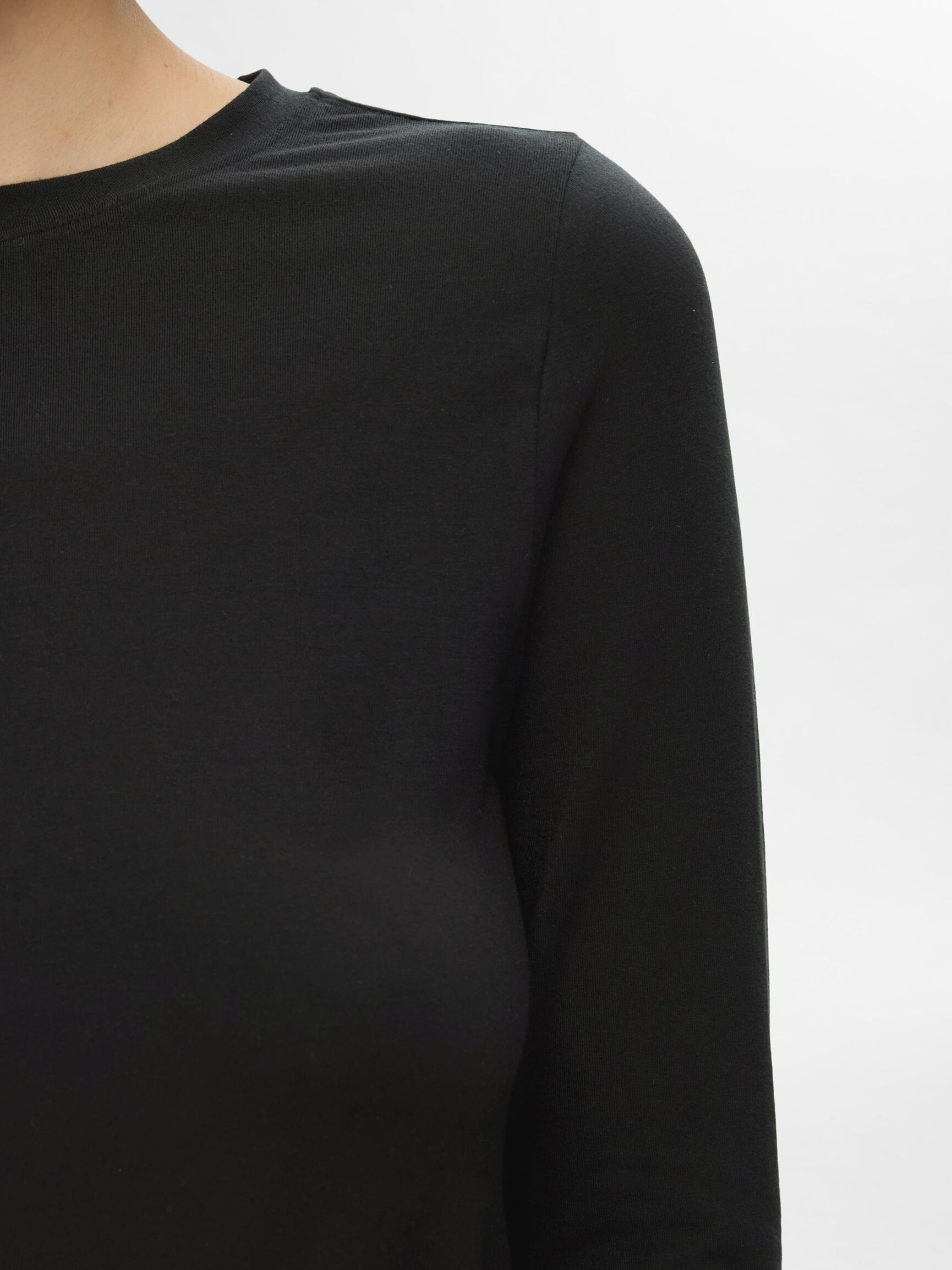 BASIC T-SHIRT MET LANGE MOUWEN, Black, highres