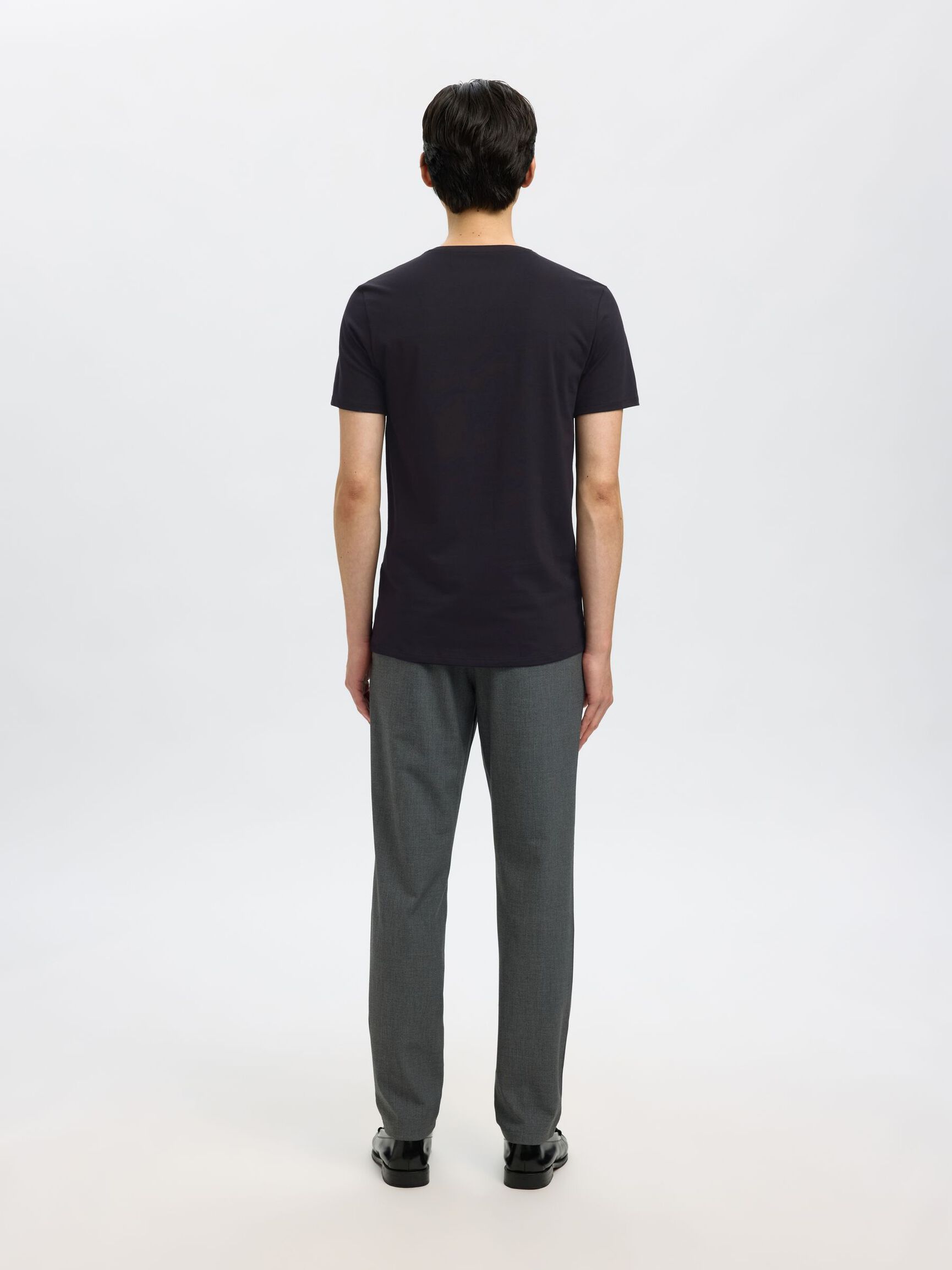 V-NECK T-SHIRT, Black, highres