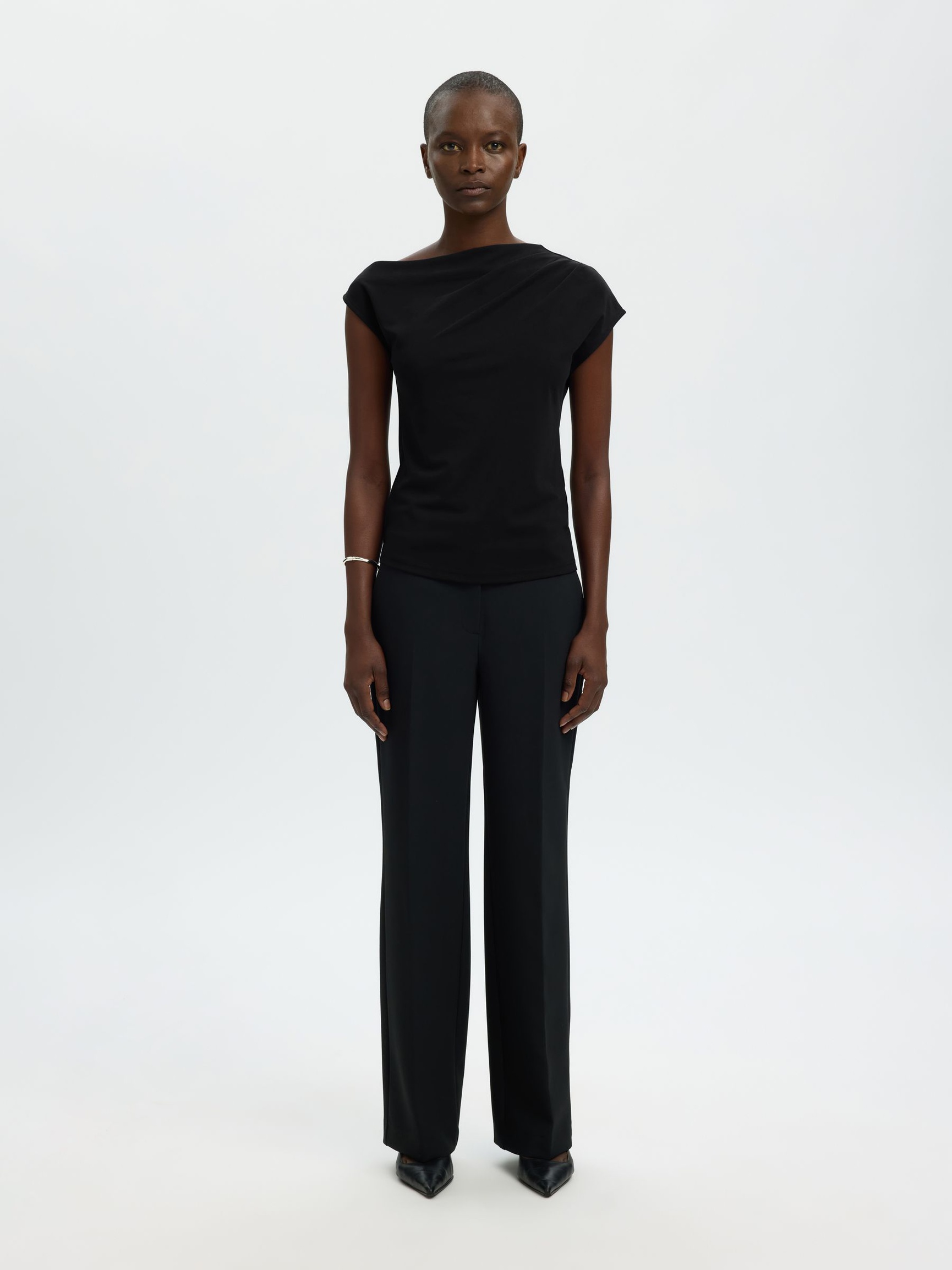 ASYMMETRISCH TOP MET KORTE MOUWEN, Black, highres