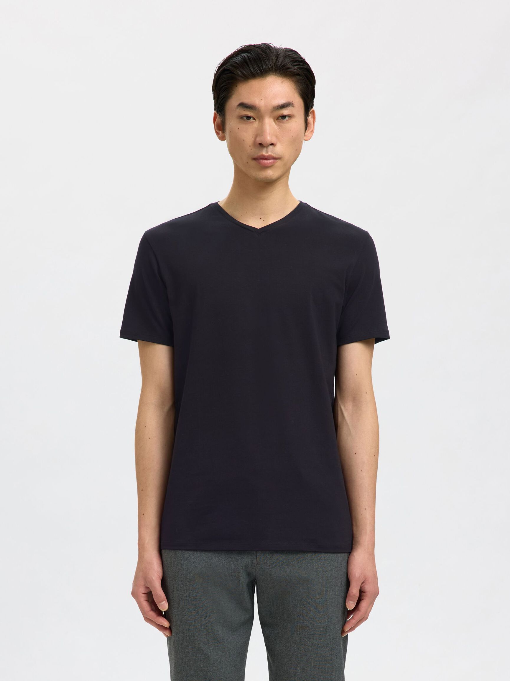V-NECK T-SHIRT, Black, highres